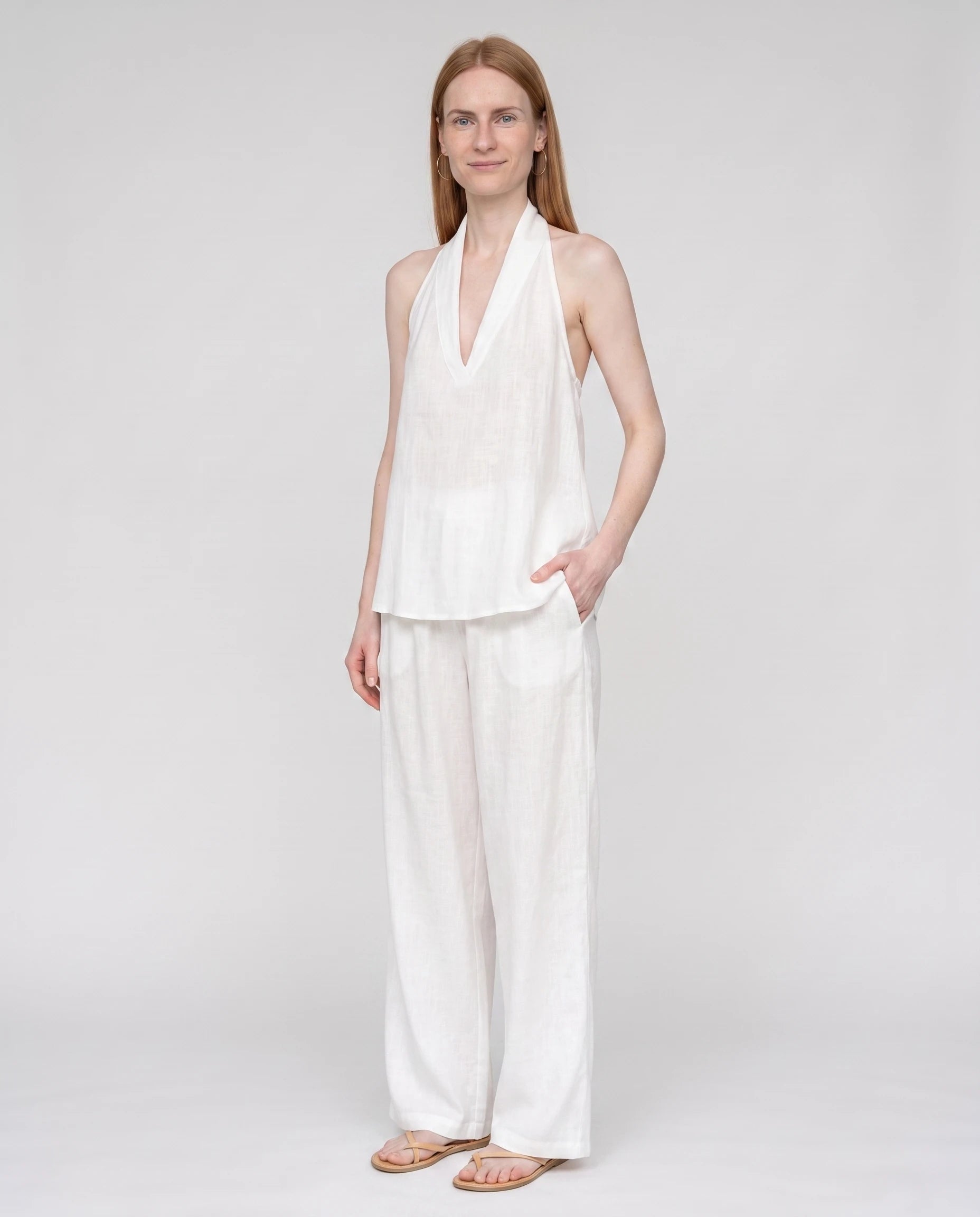 Ensemble top dos nu col V et pantalon large Ysaline — Blanc — vue studio pose