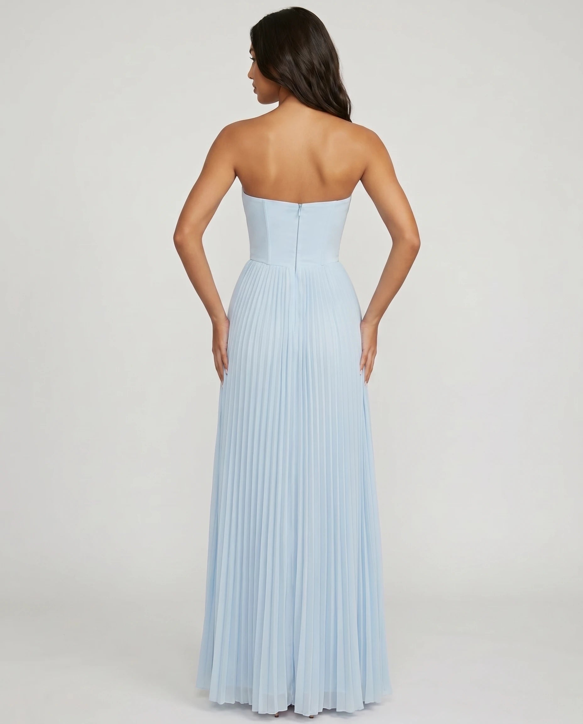 Robe longue plissée bleu ciel à bustier sculpté Ondine Zolena