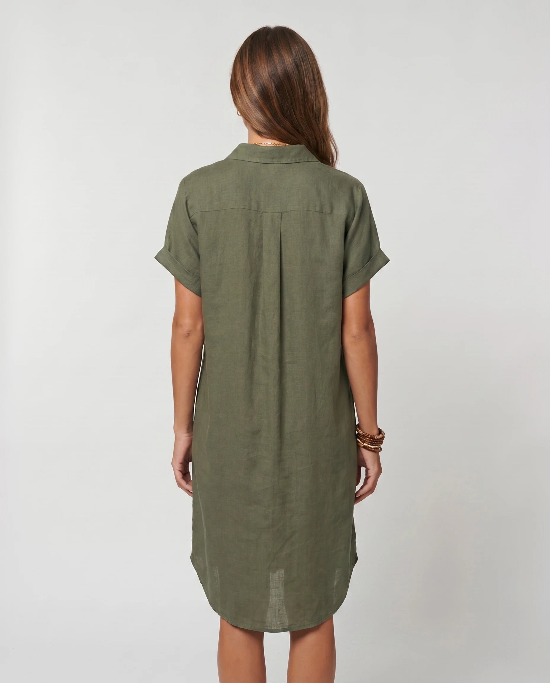 Robe chemise lin vert armee vue de dos