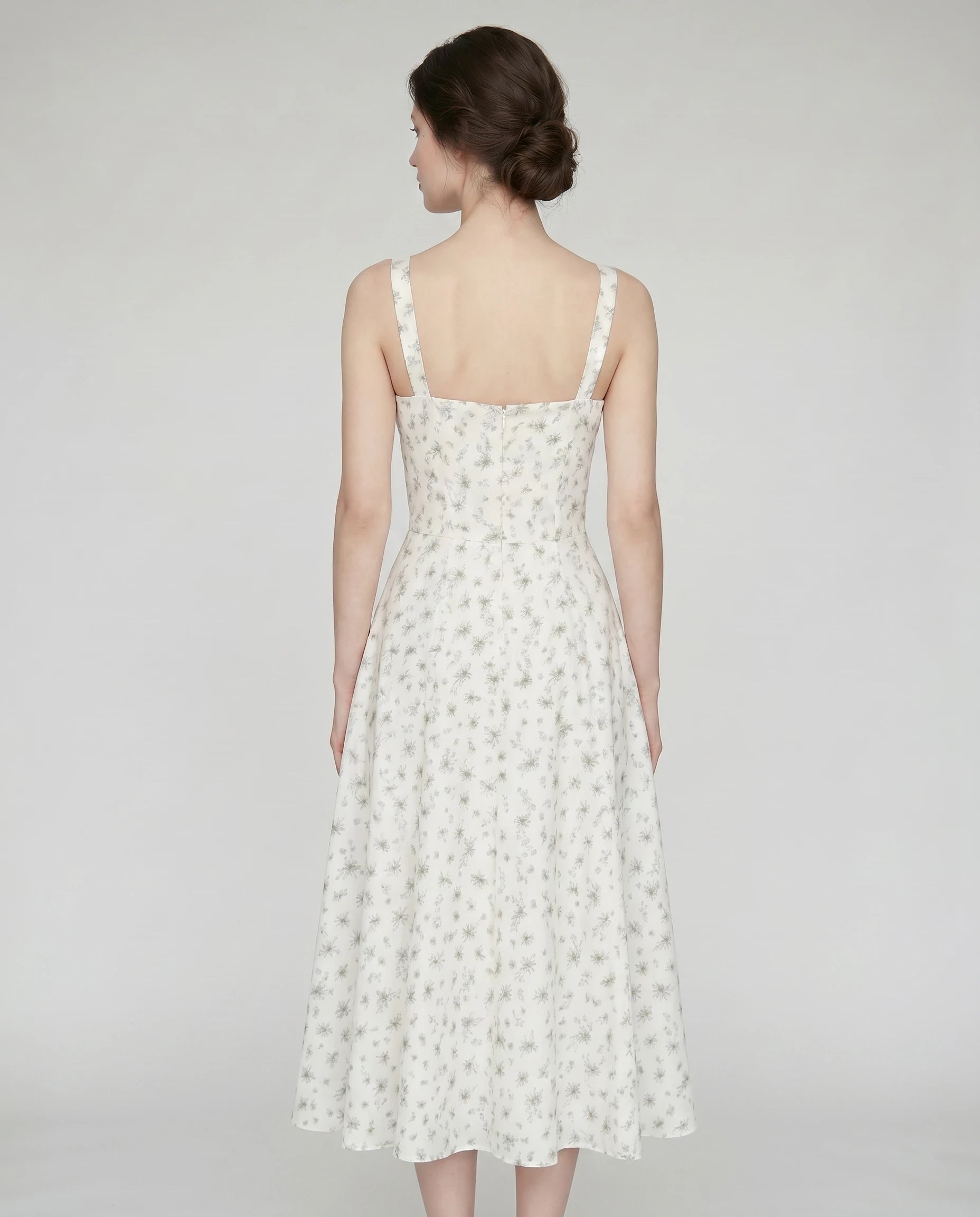 Robe midi fleurie Rosalie coloris Bleuet, vue de dos — Zolena