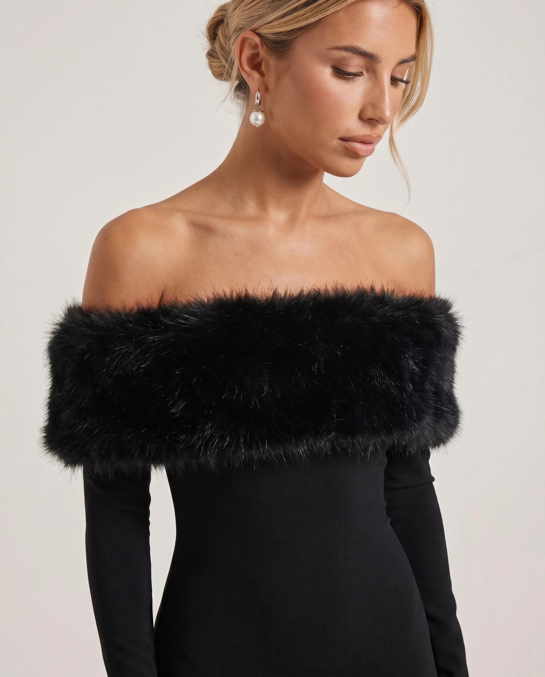 Aurore - Robe midi bardot à bordure fausse fourrure — Aurore