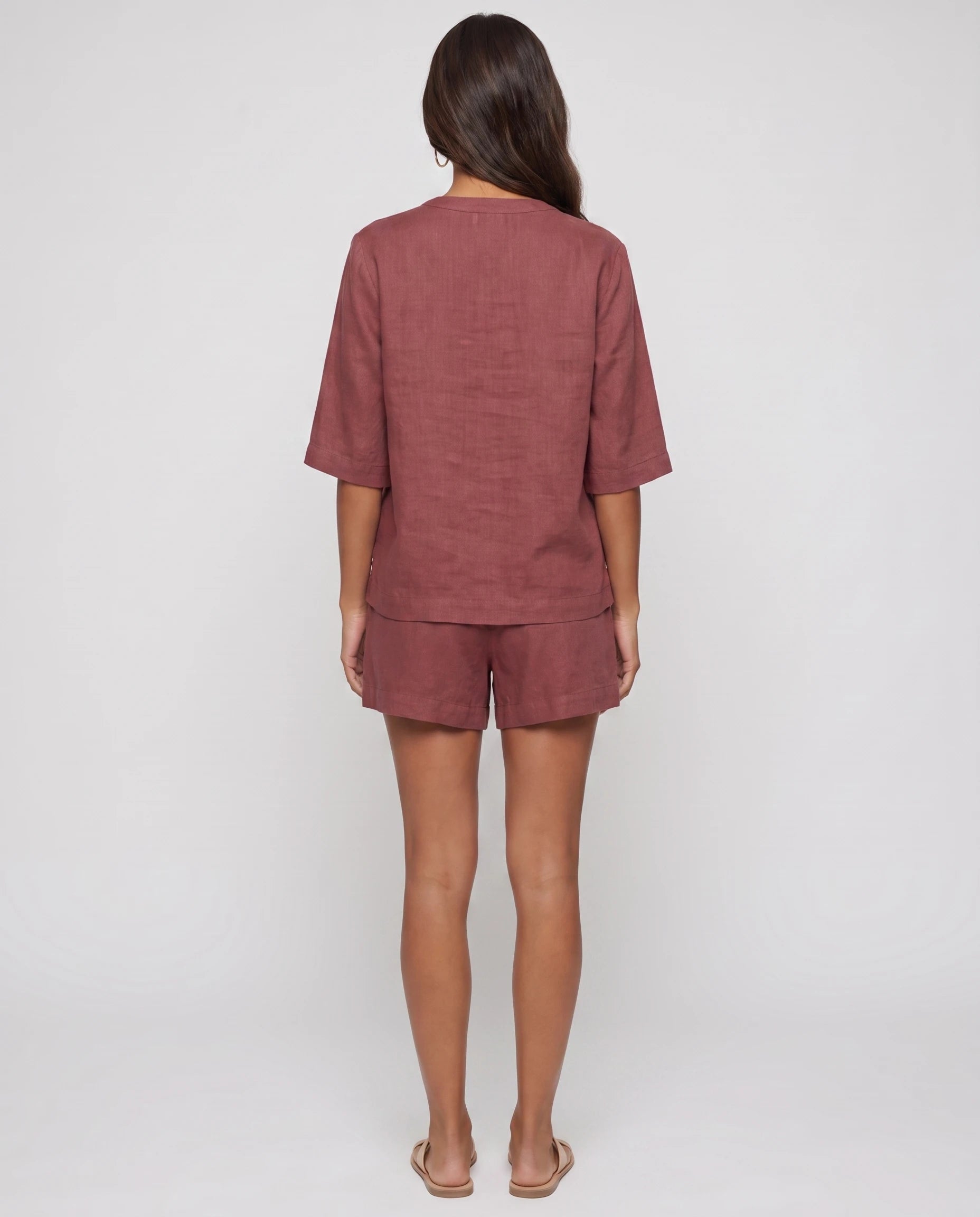 Ensemble top col V et short effet lin Aveline — Brique — vue dos studio