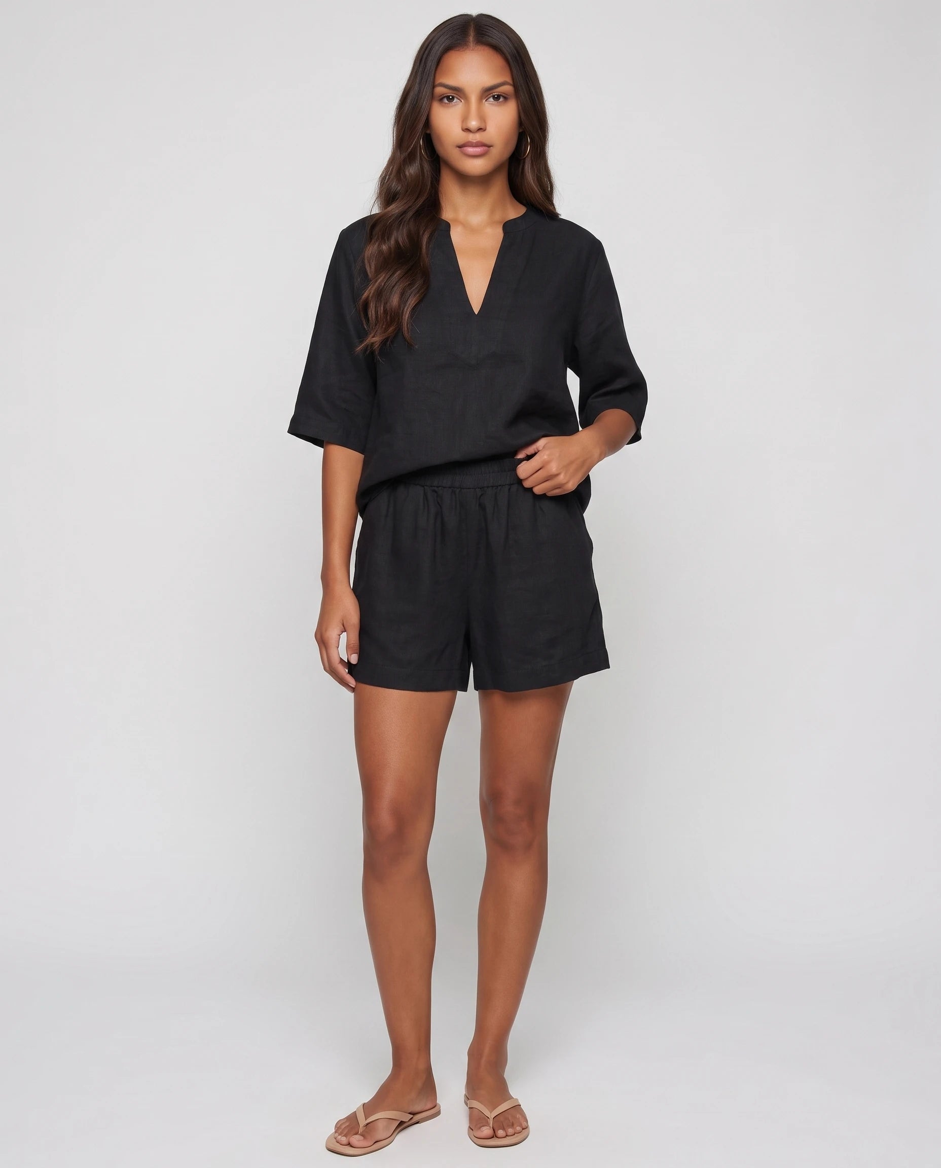 Ensemble top col V et short effet lin Aveline — Noir — vue face studio