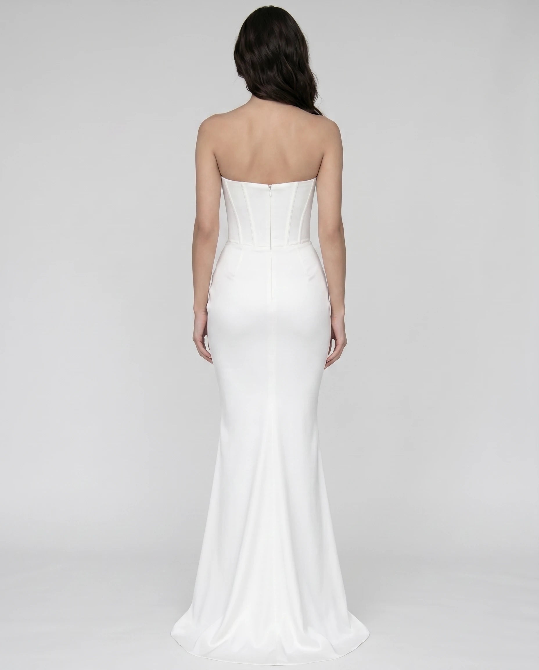 Robe longue corset blanche, vue de dos plein pied