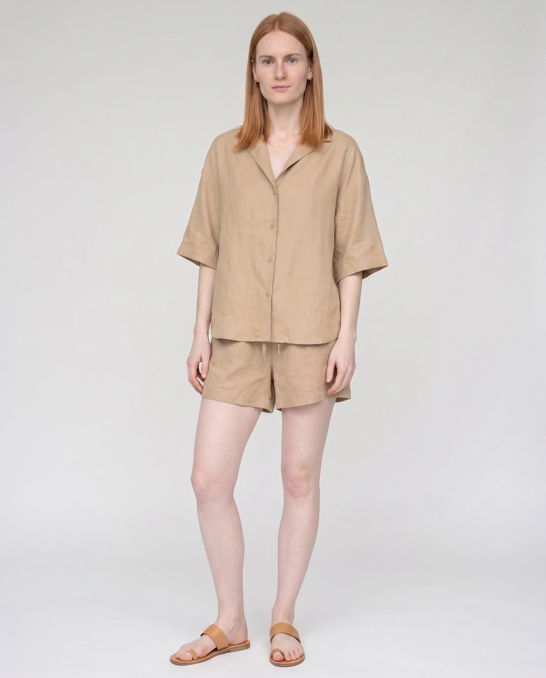 Ensemble chemise et short en lin Beige Blandine — plein pied