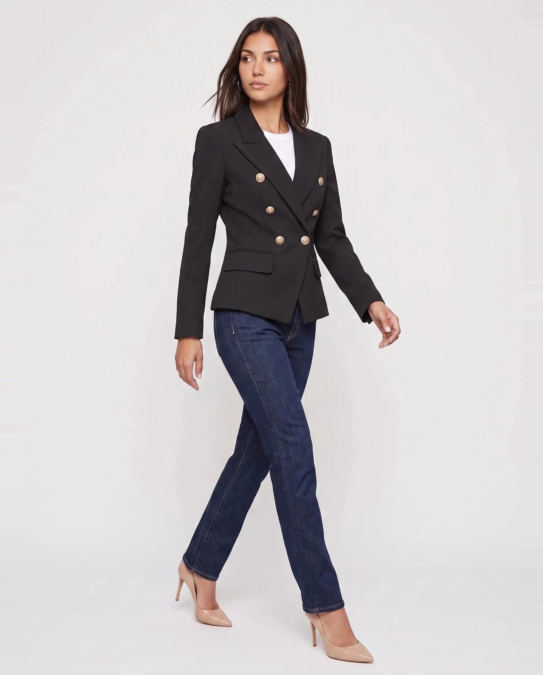 Blazer cintré noir à boutons lion Thaïs, vue de trois quarts en studio