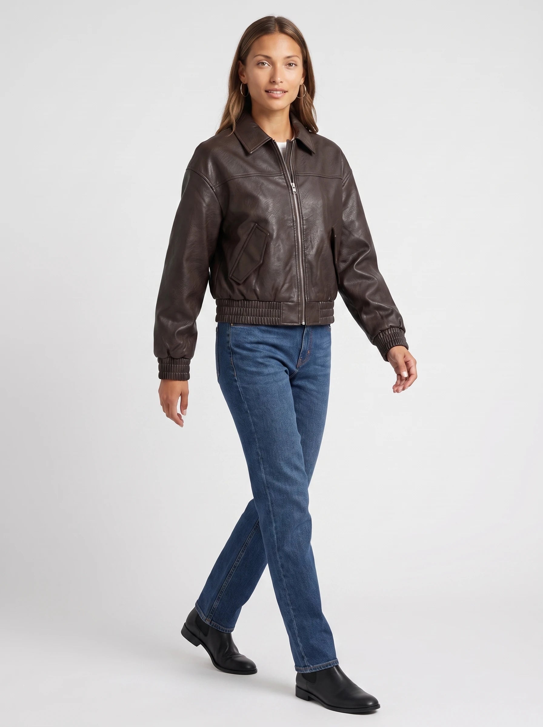 Blouson zippé effet cuir café Pomeline, vue de face en studio