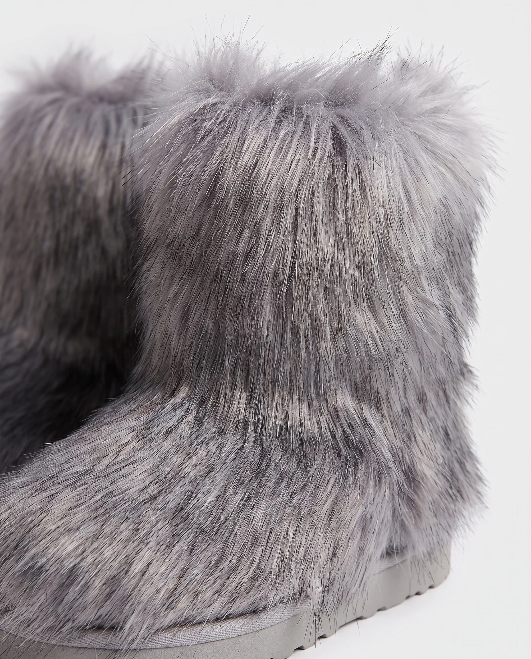 Boots moelleuses en fausse fourrure Fanette — Gris, packshot vue complémentaire