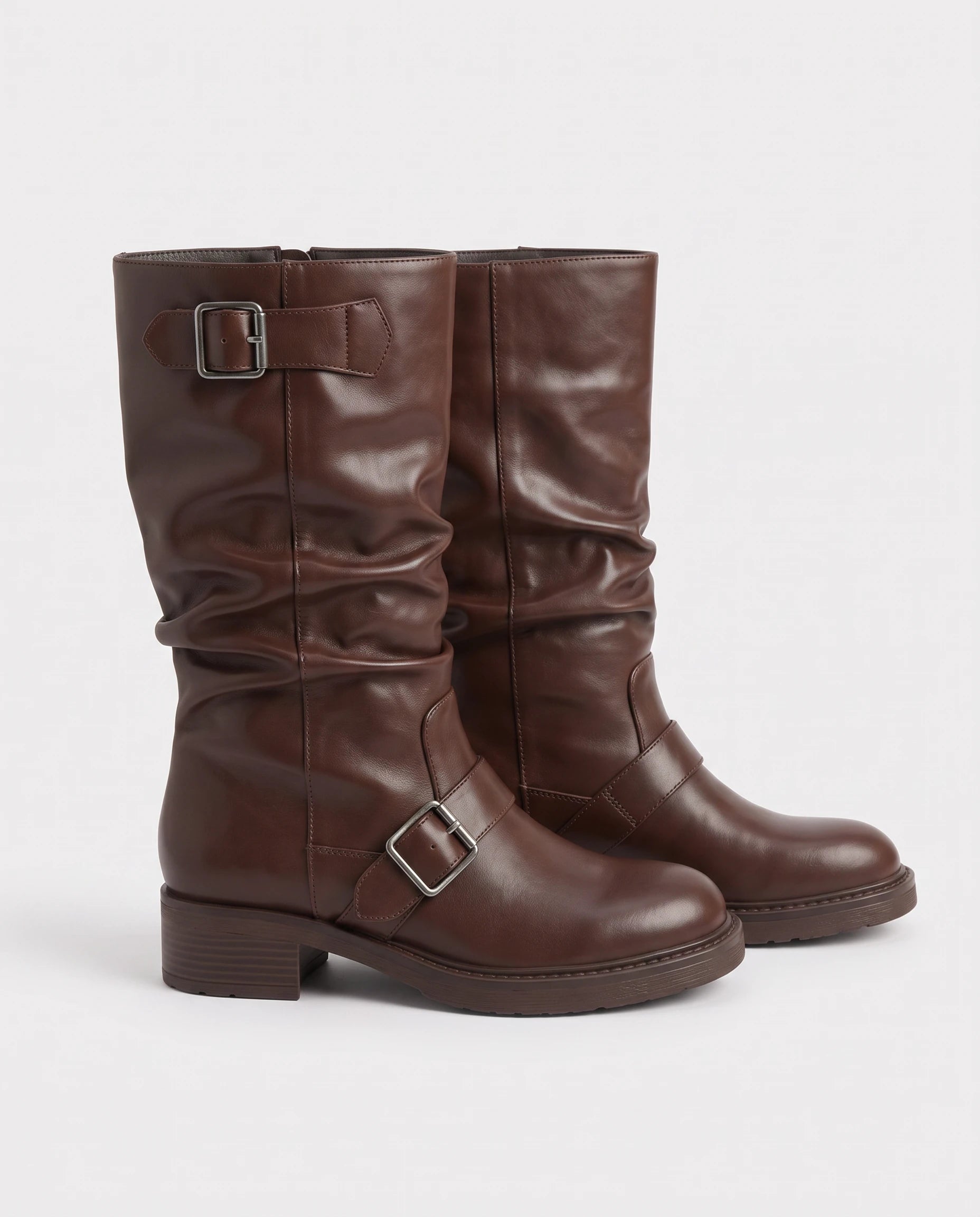 Bottes mi-mollet à boucles effet cuir Orlane — Chocolat, paire vue de profil studio