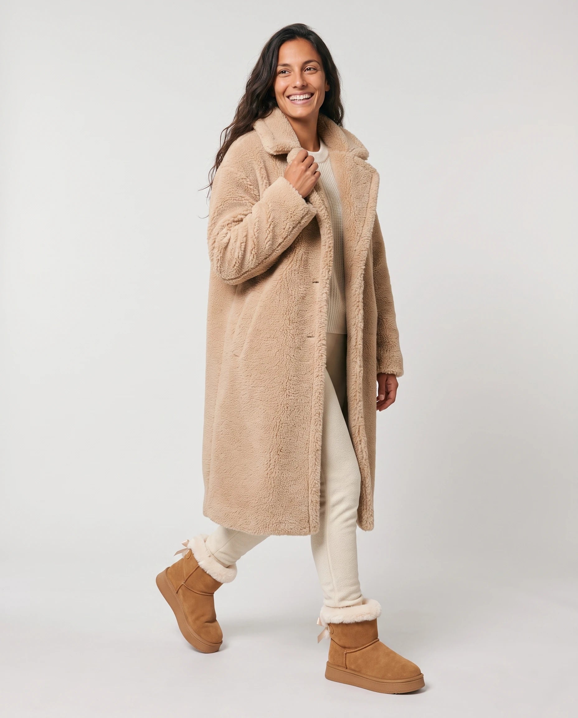 Bottes de neige à nœud et col fourrure Opaline — Camel, portées en plein pied studio