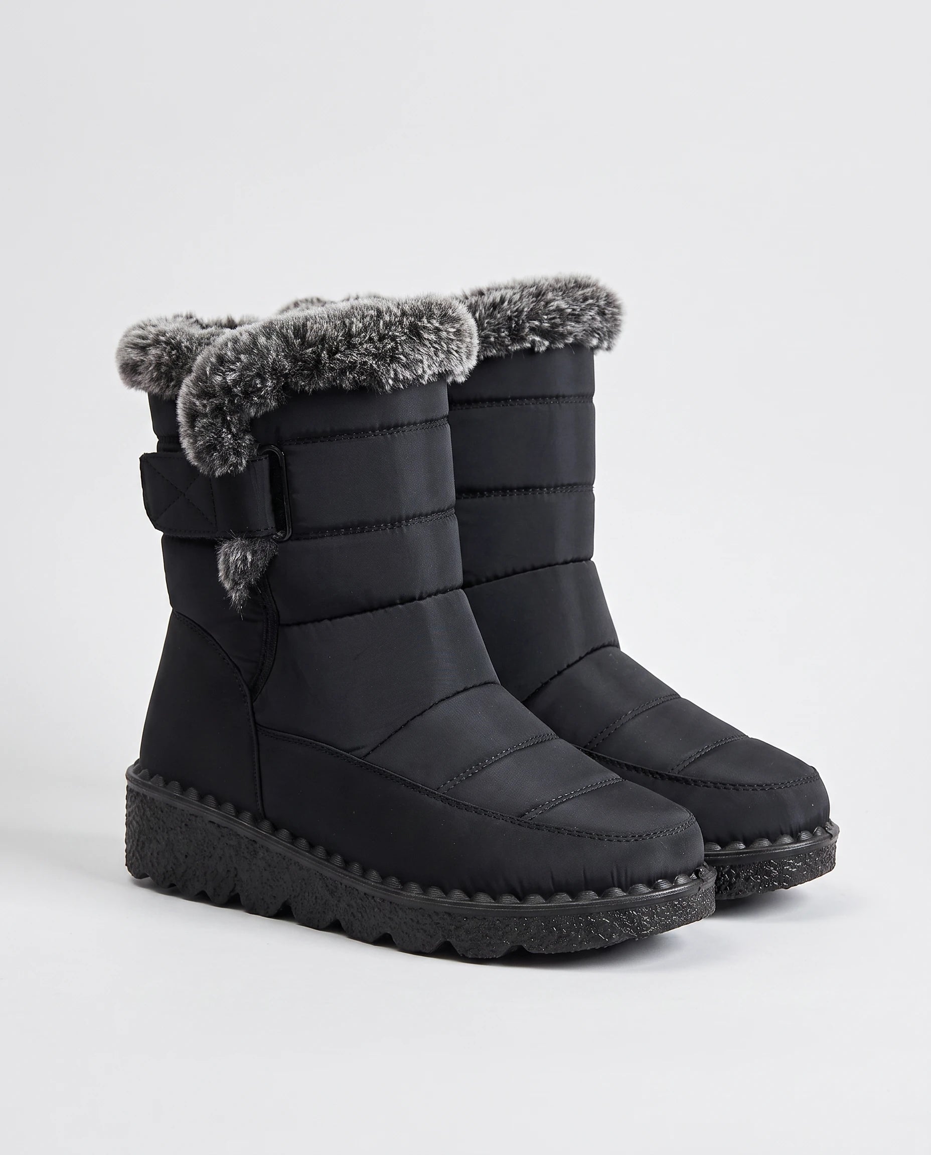 Bottes de neige matelassées imperméables Astride — Noir, paire en packshot studio