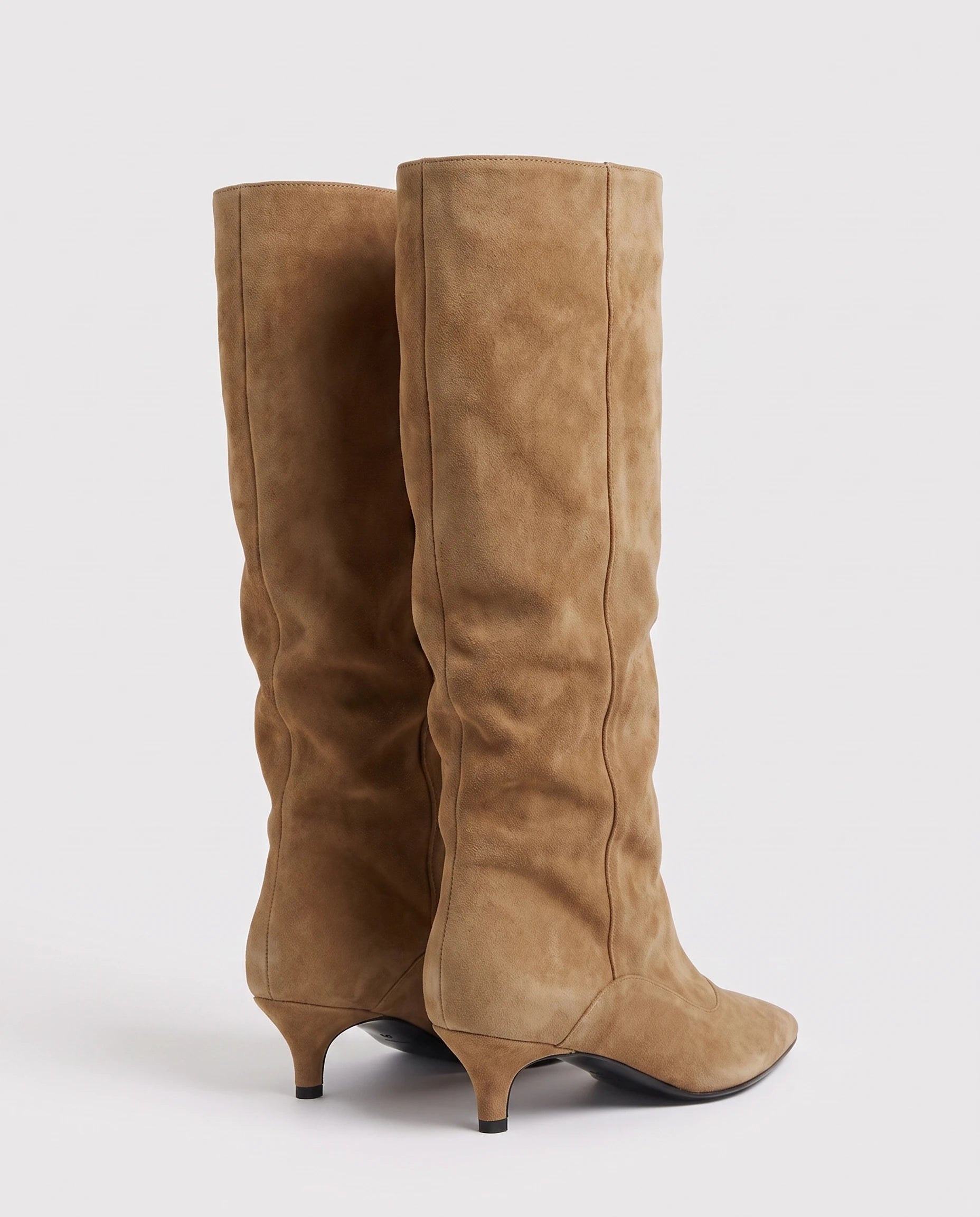 Bottes souples à petit talon en suédine Bernadette — Camel, packshot vue complémentaire