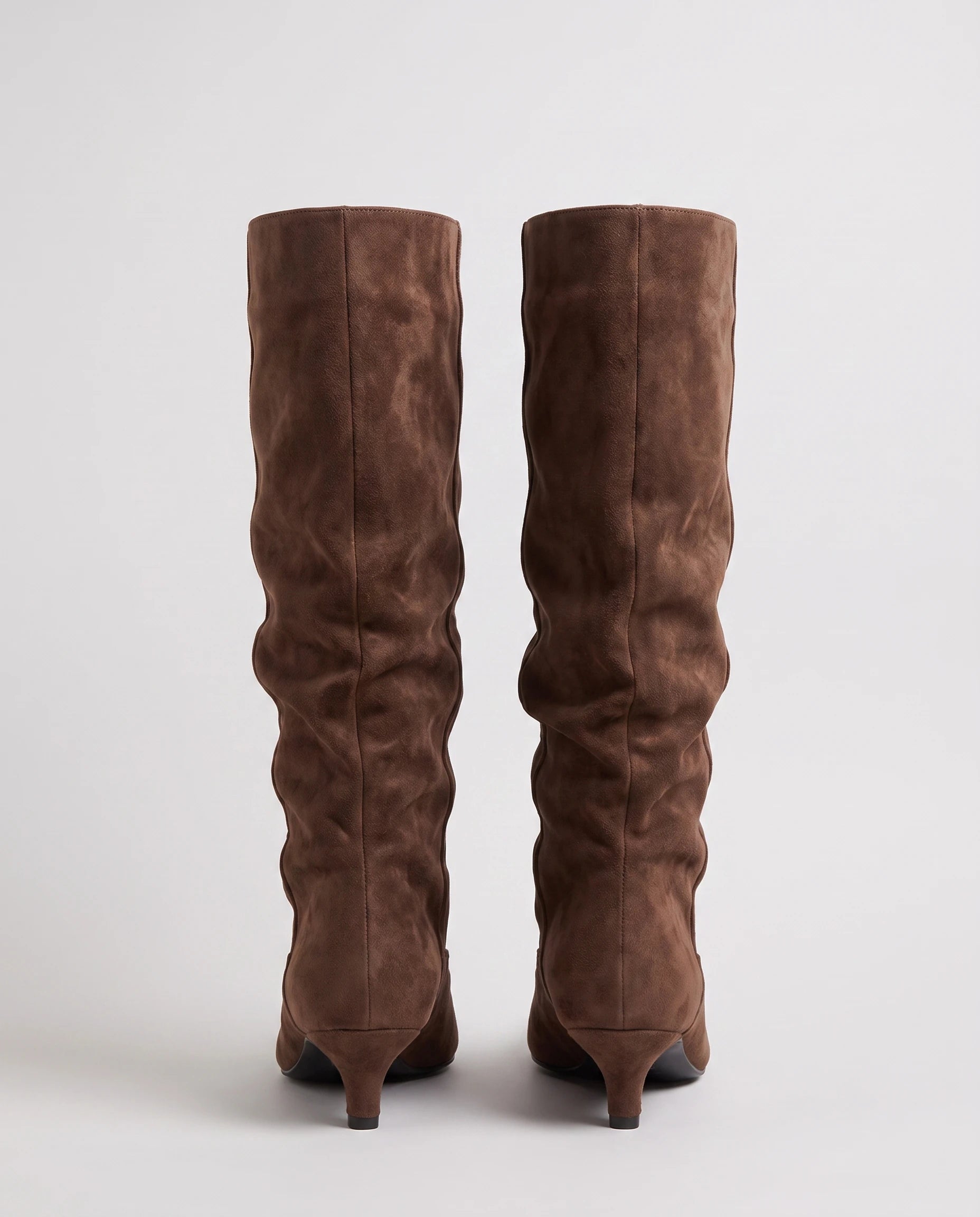 Bottes souples à petit talon en suédine Bernadette — Chocolat, packshot vue complémentaire