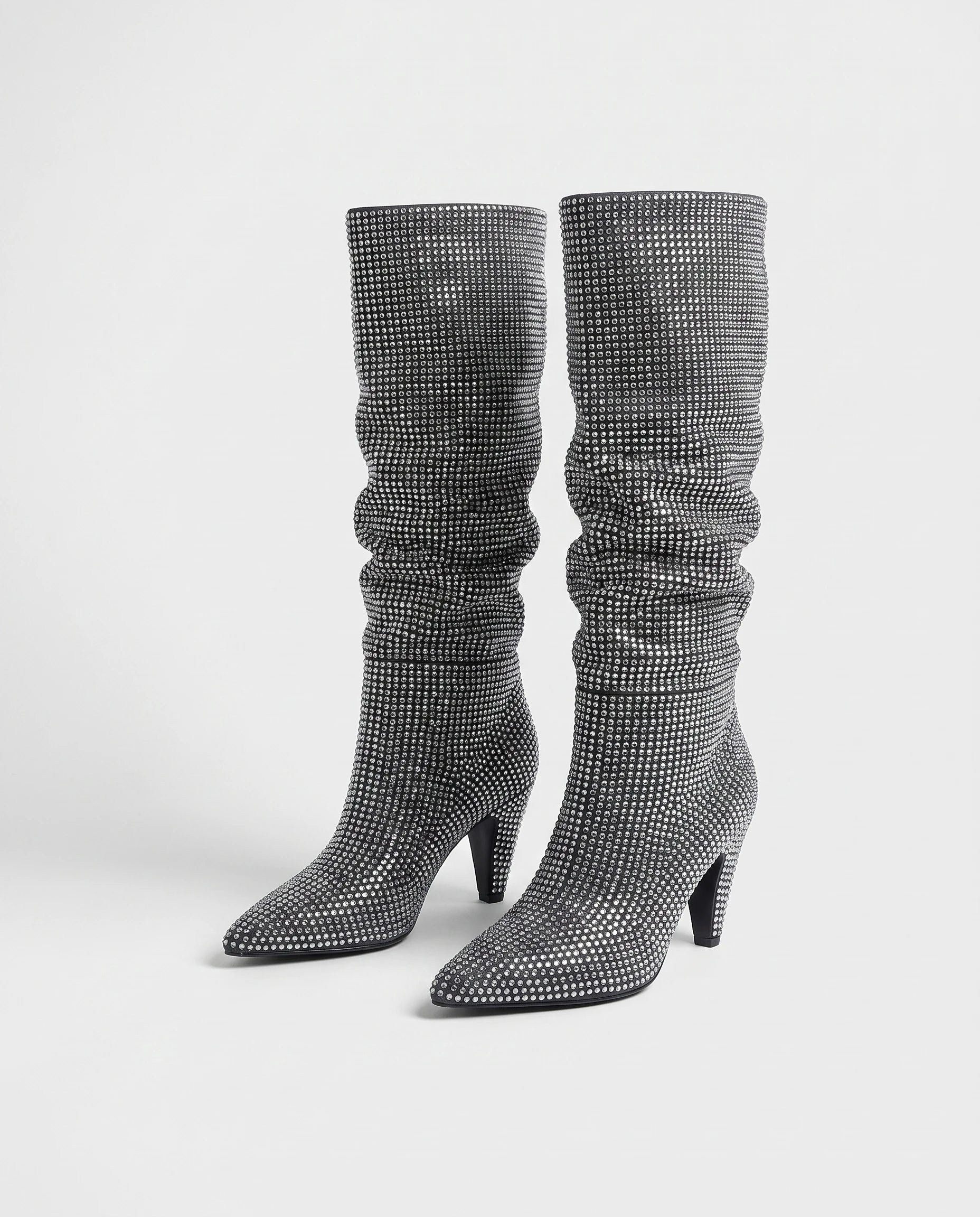Bottes hautes slouchy à strass Odalie — Gris Ardoise, paire vue de face en studio