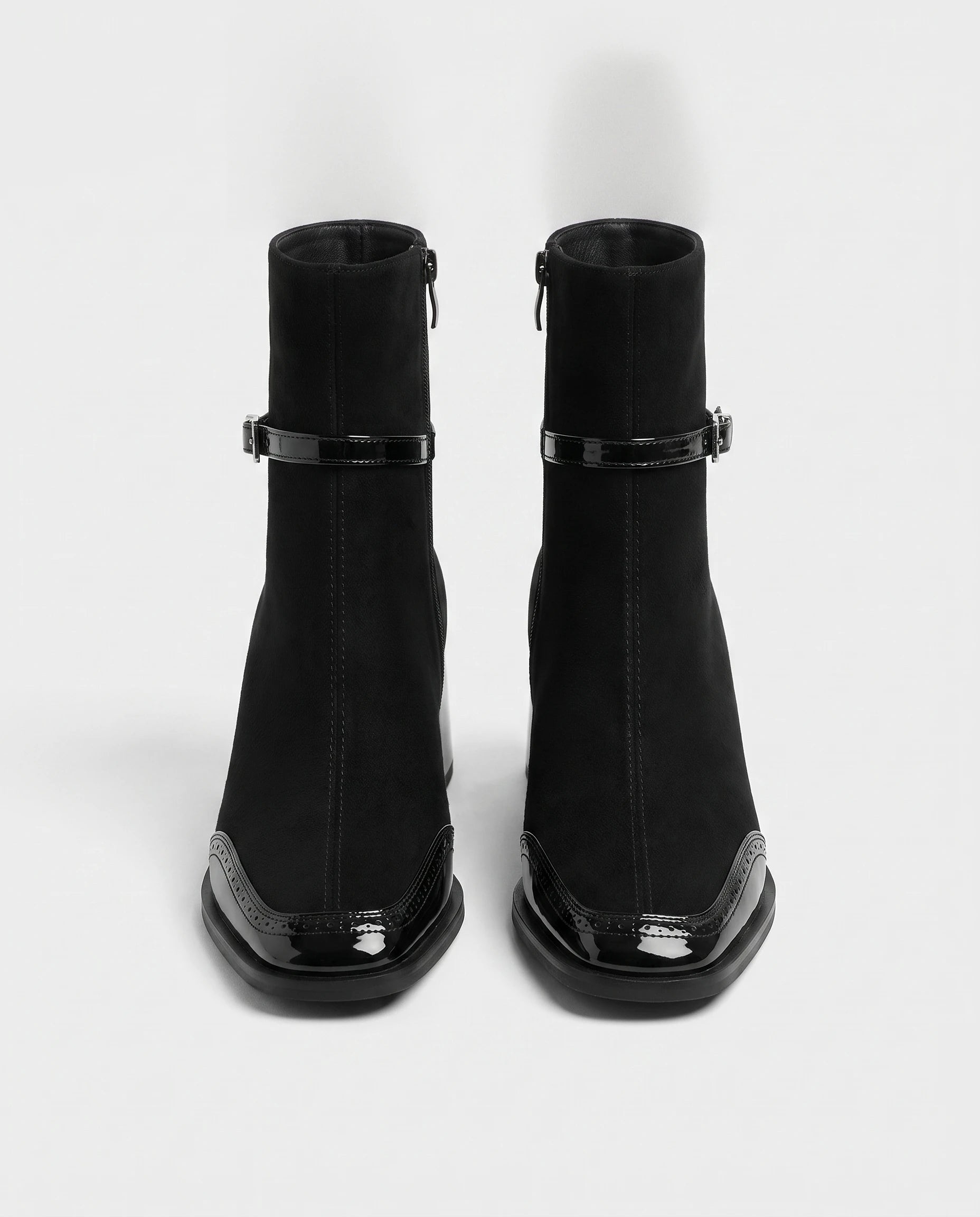 Bottines bi-matiere a bout verni Hyacinthe Noir — packshot studio