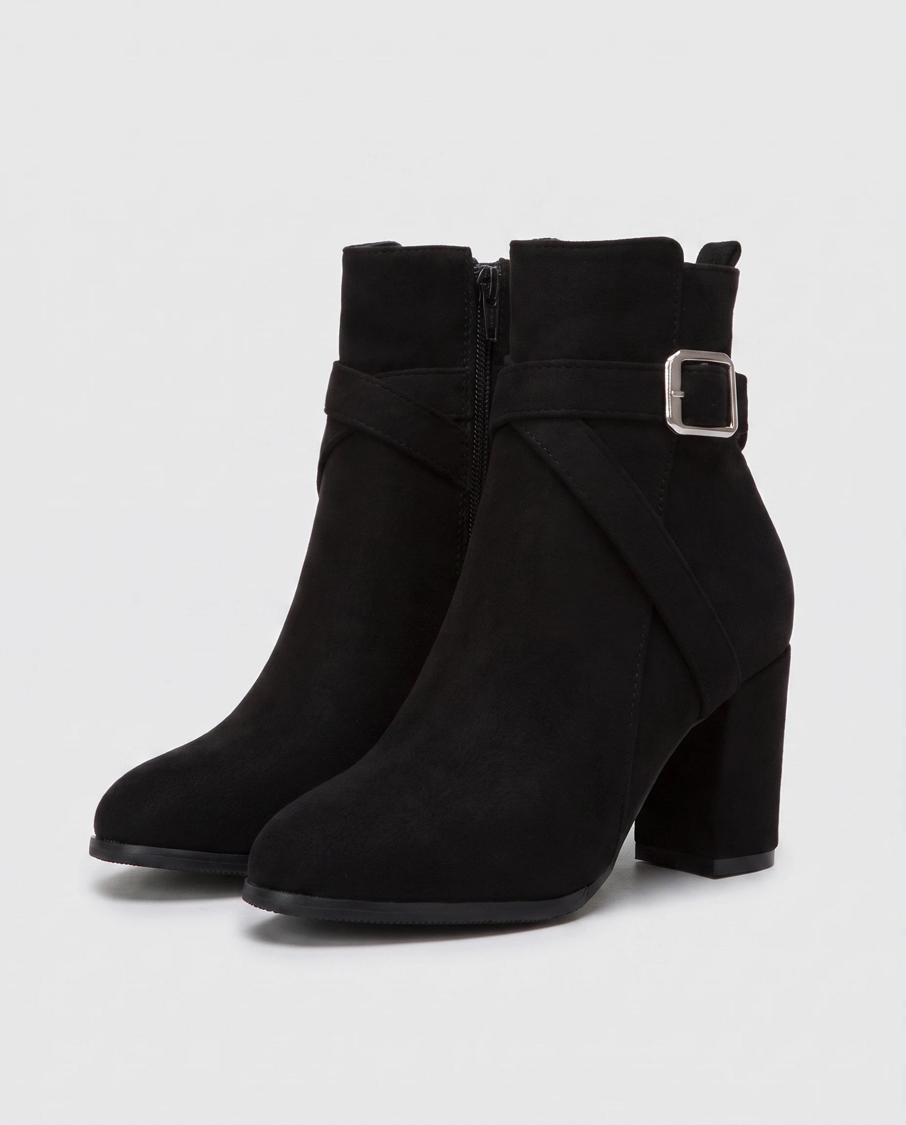 Bottines a bride et boucle en suedine Armantine Noir — packshot studio
