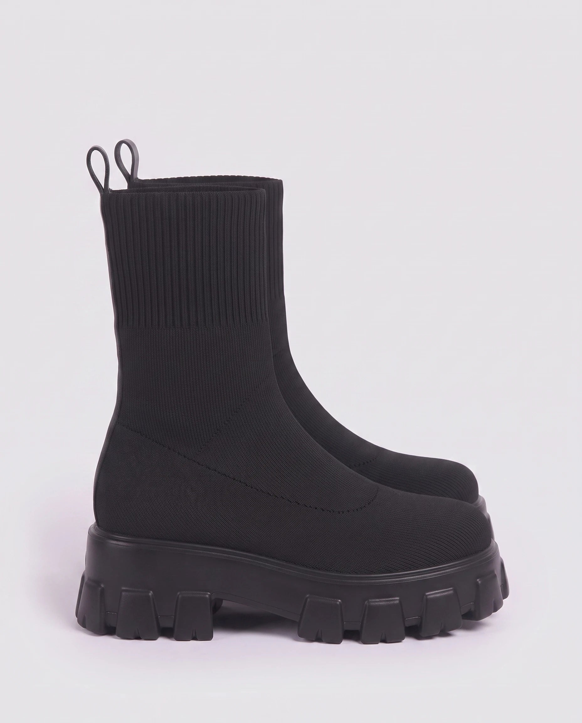 Bottines chaussettes à plateforme Antoinette — Noir, vue de profil studio