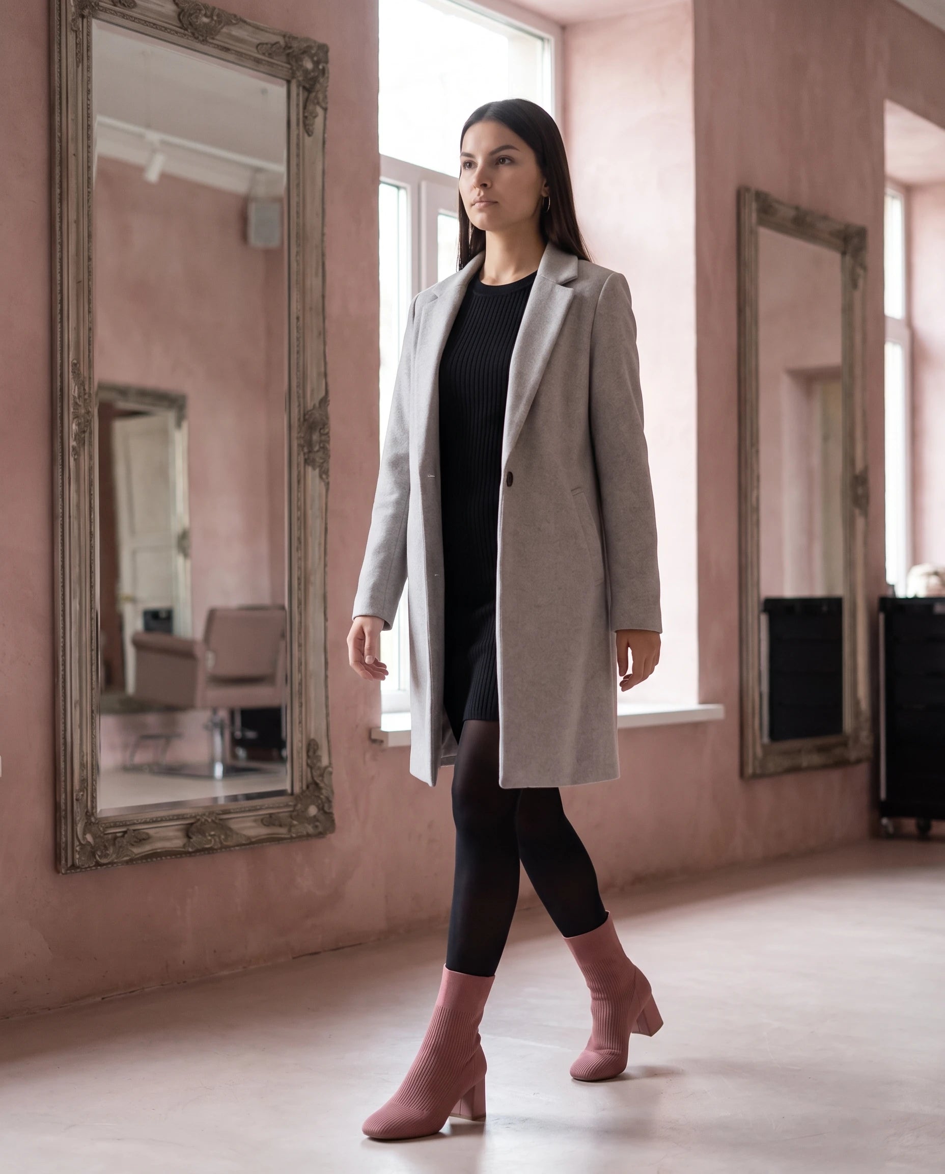 Bottines chaussettes en maille a talon haut Adelphine Vieux Rose — portées en situation