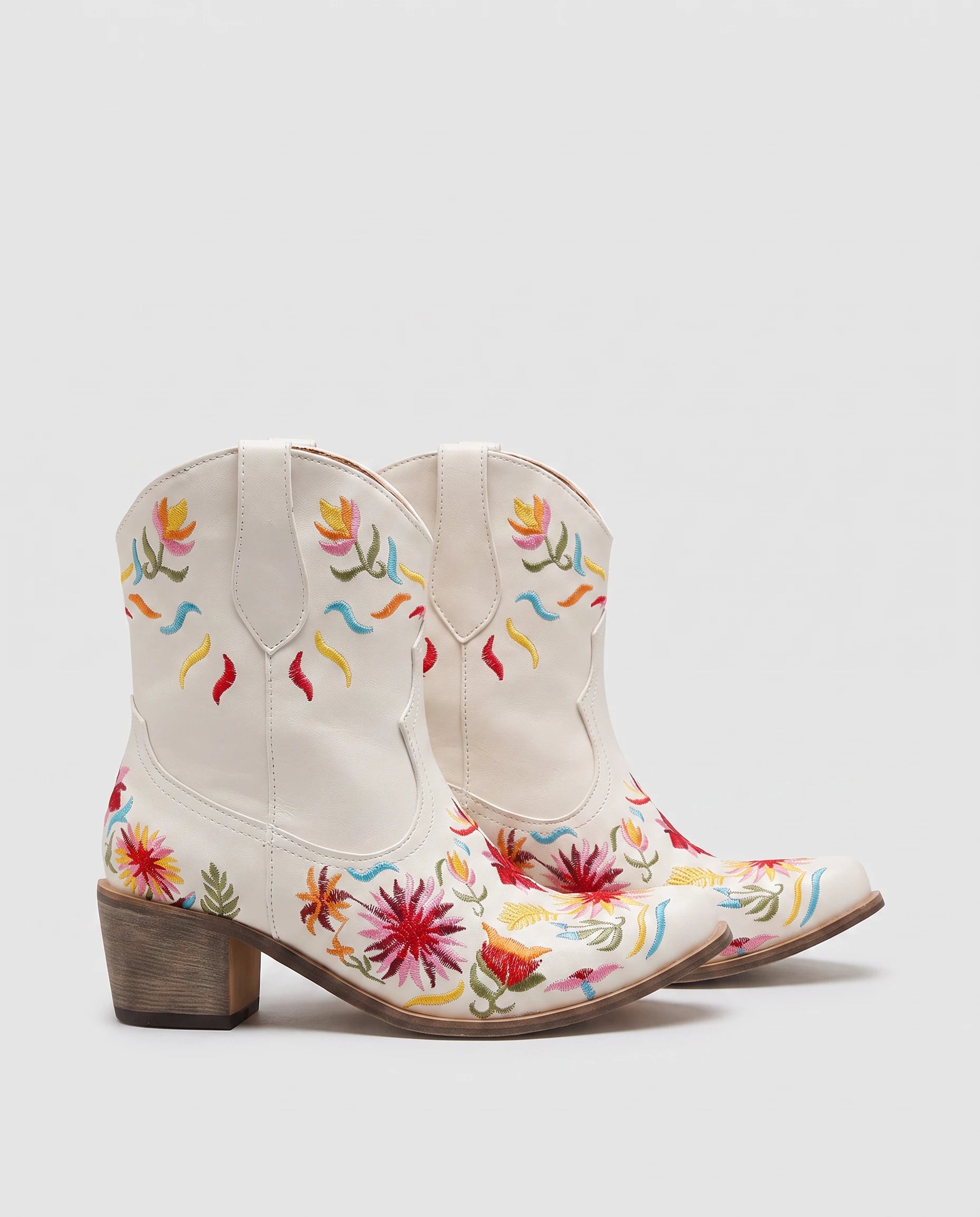 Bottines santiags à broderie florale en simili Émerance Blanc — packshot studio