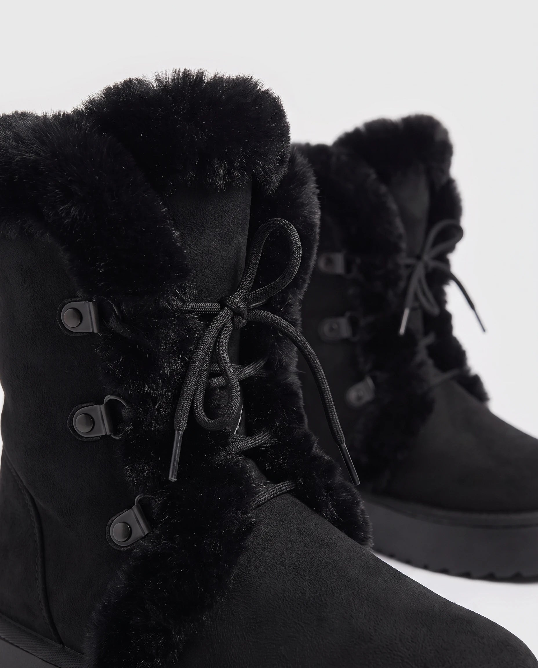 Bottines fourrées à lacets en suédine Toinette — Noir, packshot vue complémentaire