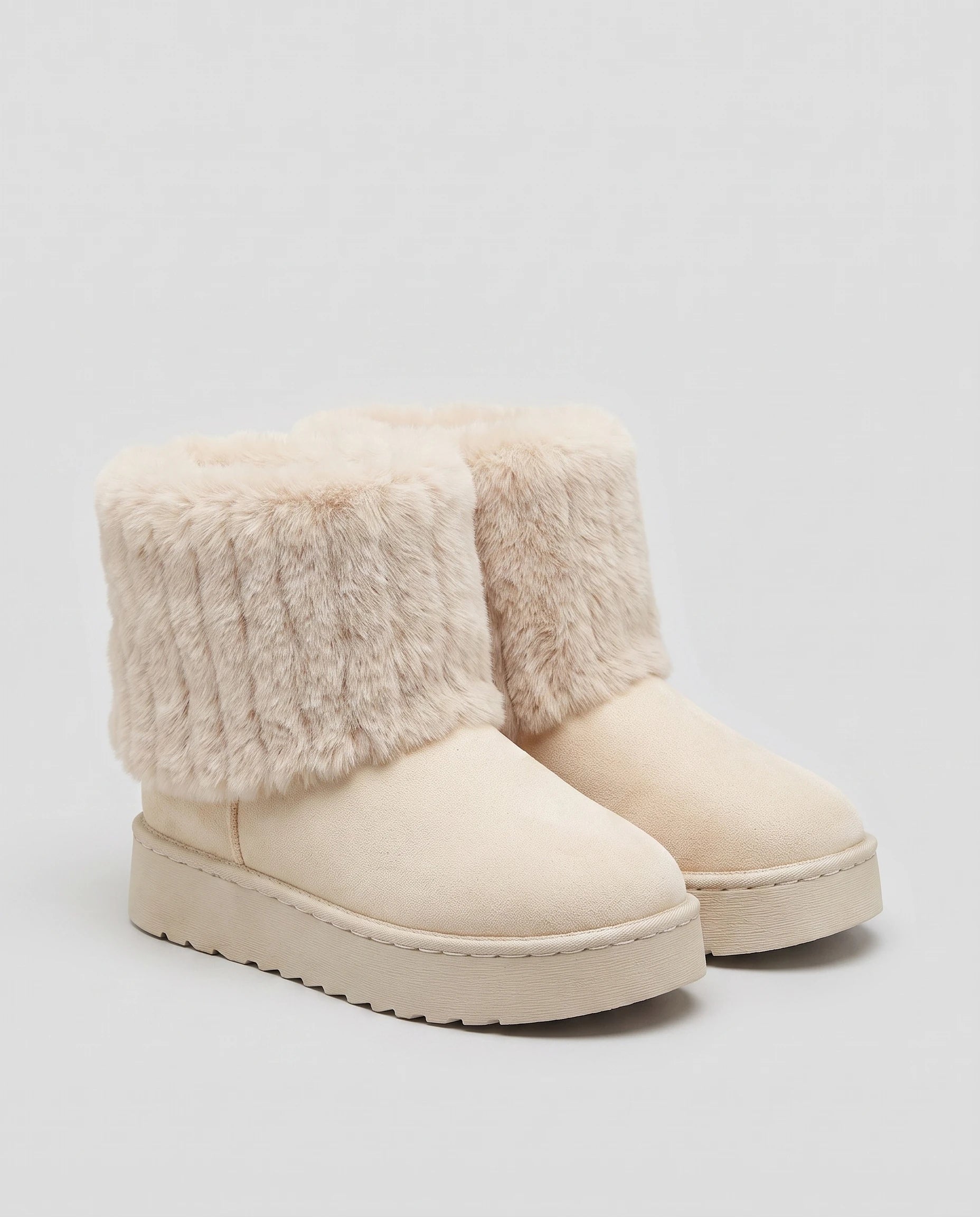 Bottines de neige à col fourrure et plateforme Yolène — Crème, paire en packshot studio