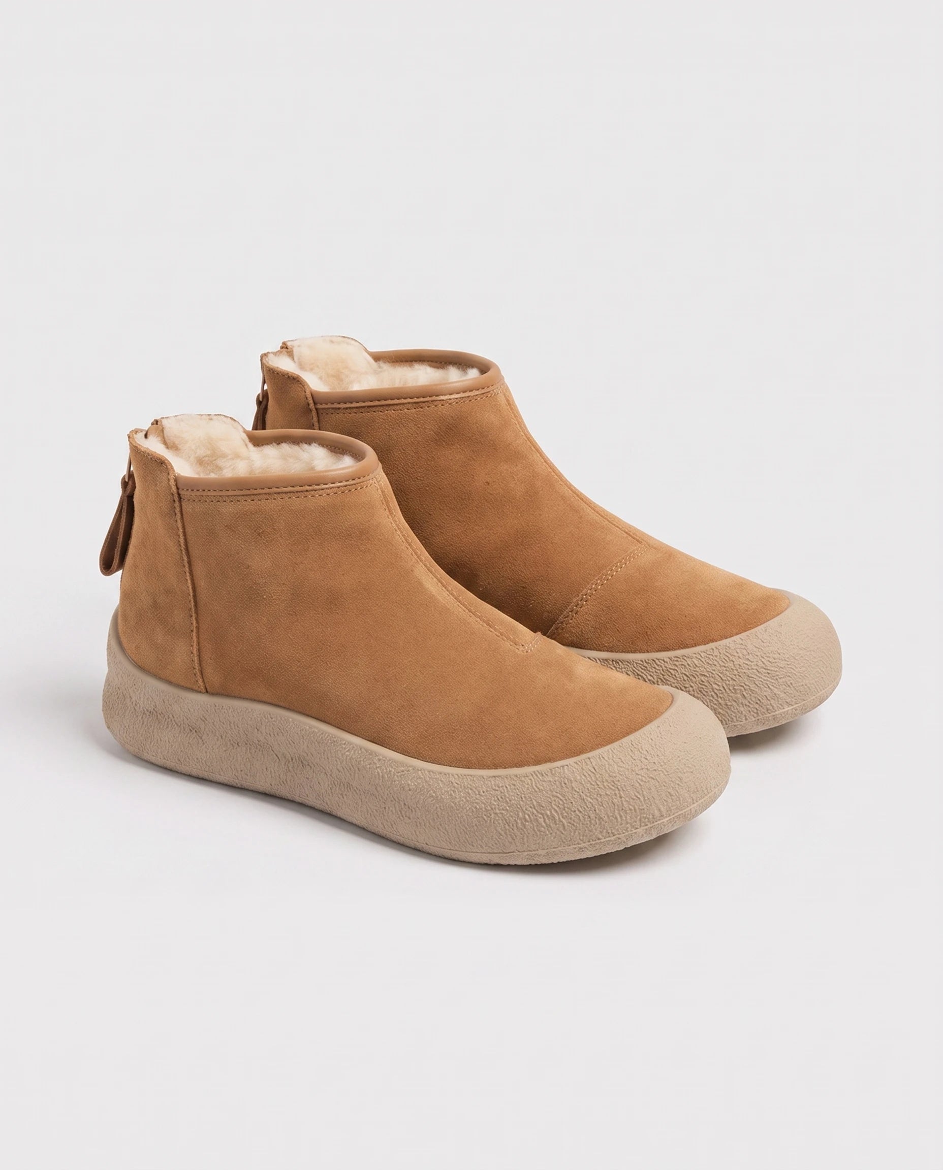Bottines de neige plates à zip dos Clarine — Camel, paire en packshot studio