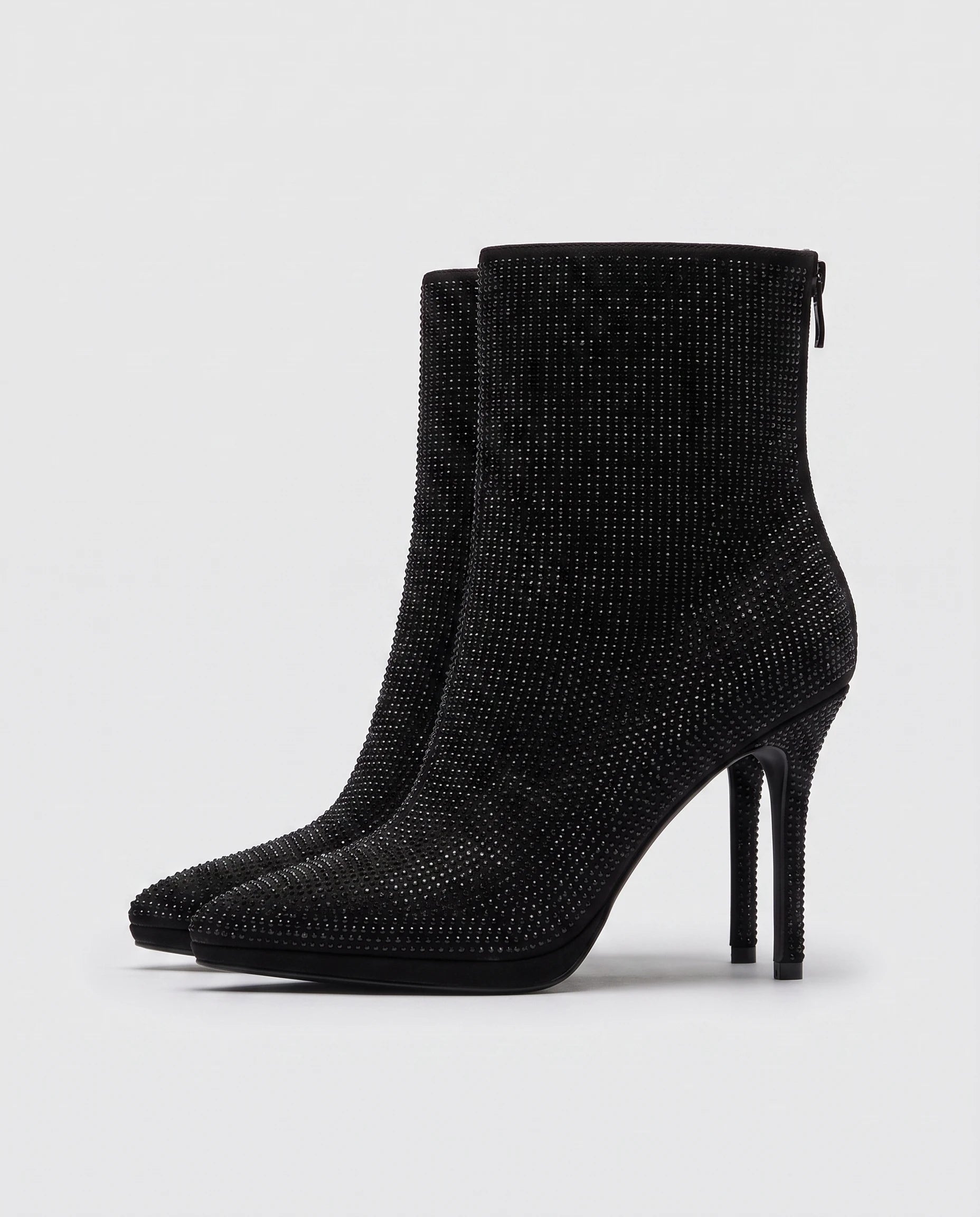 Bottines à strass à talon aiguille Perrette — Noir, paire vue de profil en studio