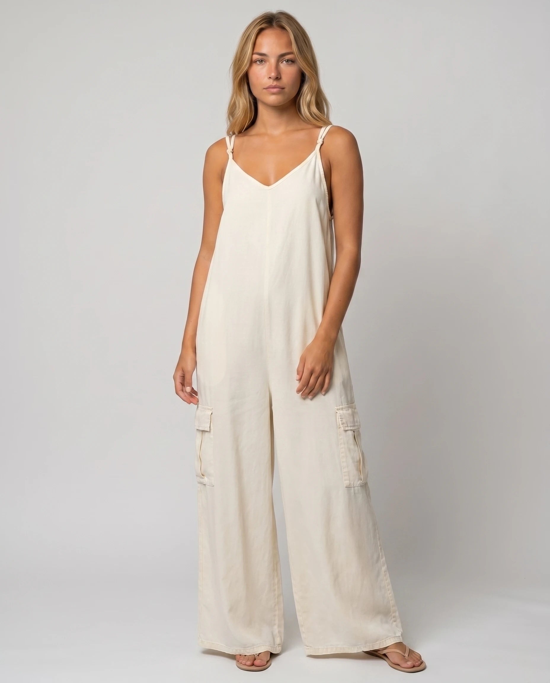 Combinaison ample jambe large a poches Colombe - Blanc - vue studio face