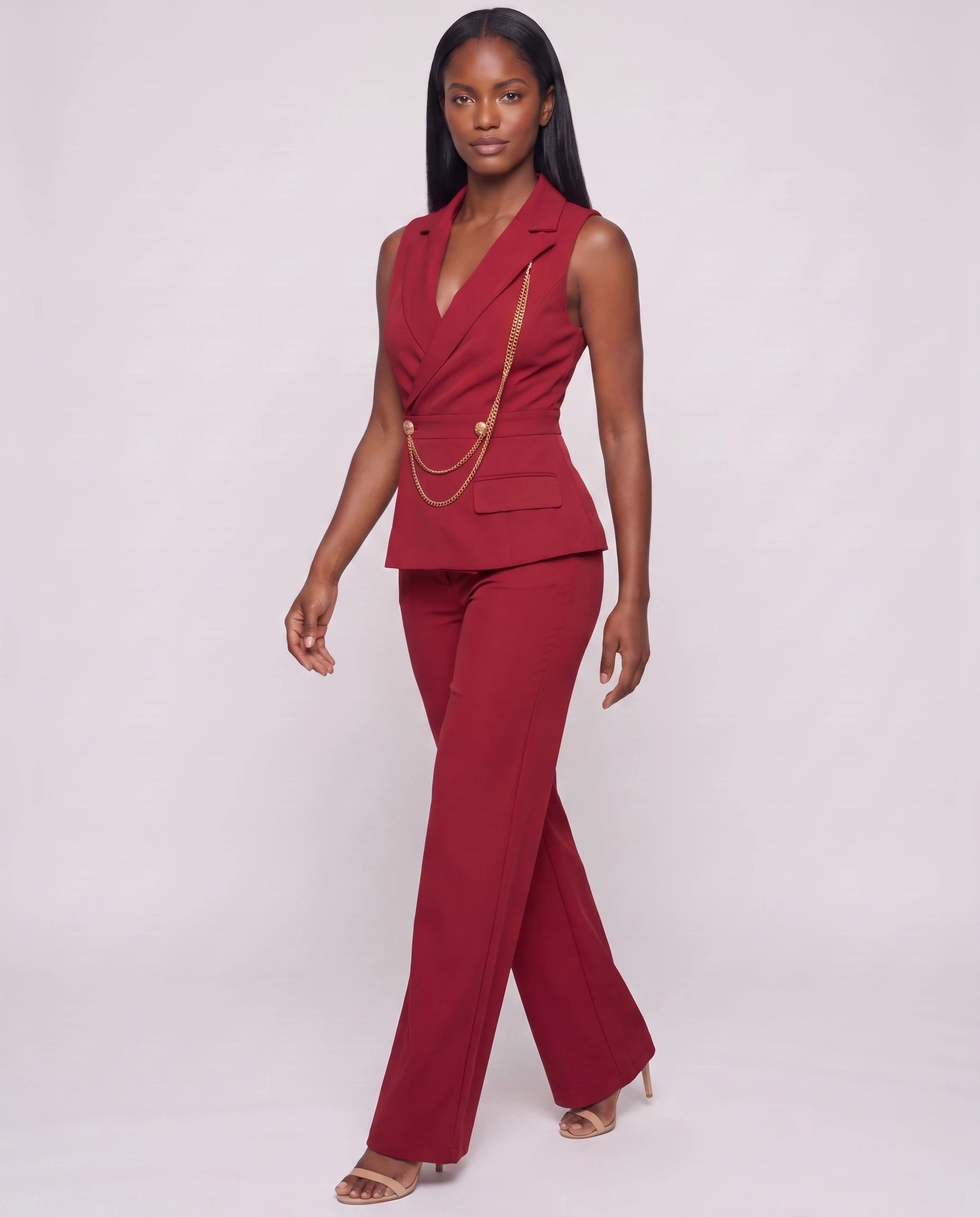 Combinaison blazer chic Hermance rouge, vue de trois quarts en studio