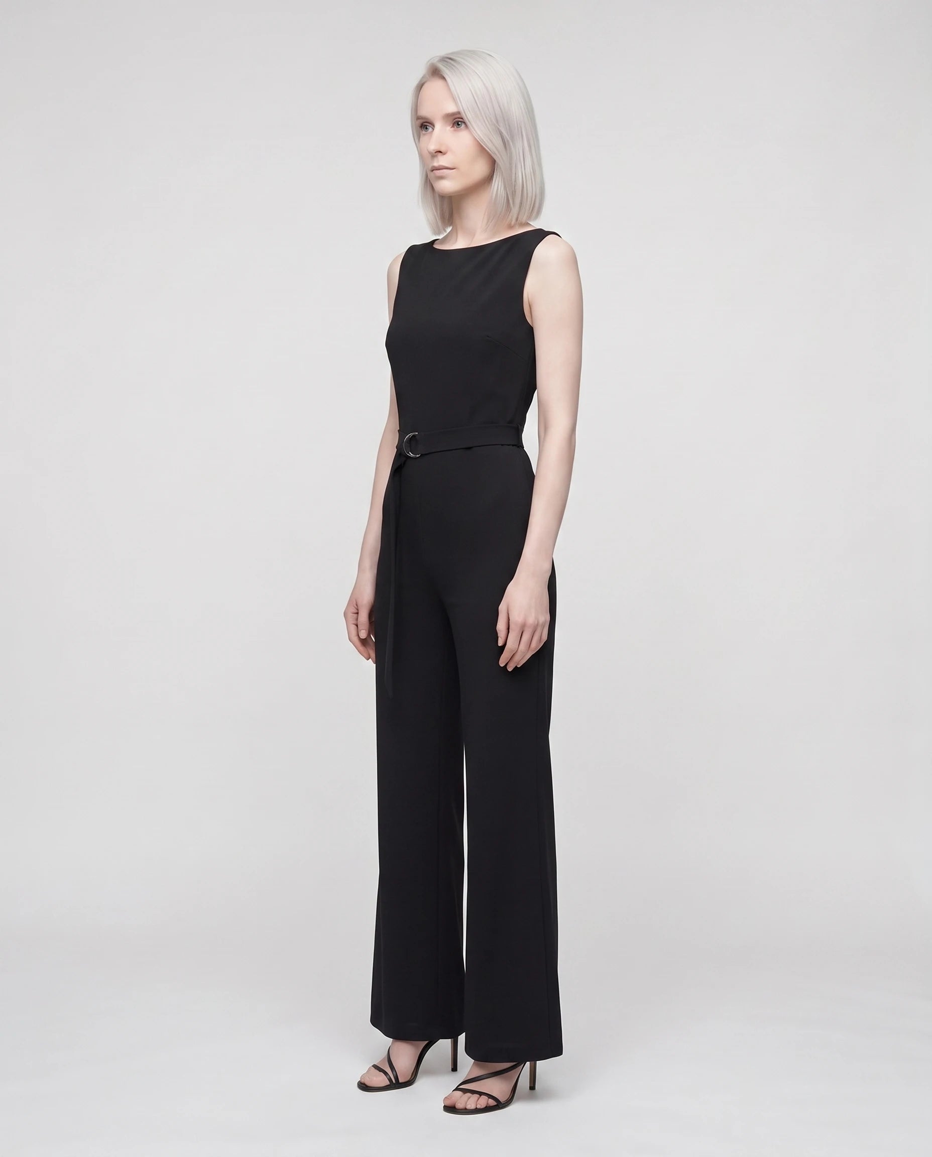 Combinaison fluide a dos ouvert Noir, vue trois-quarts studio - Genevieve | Zolena