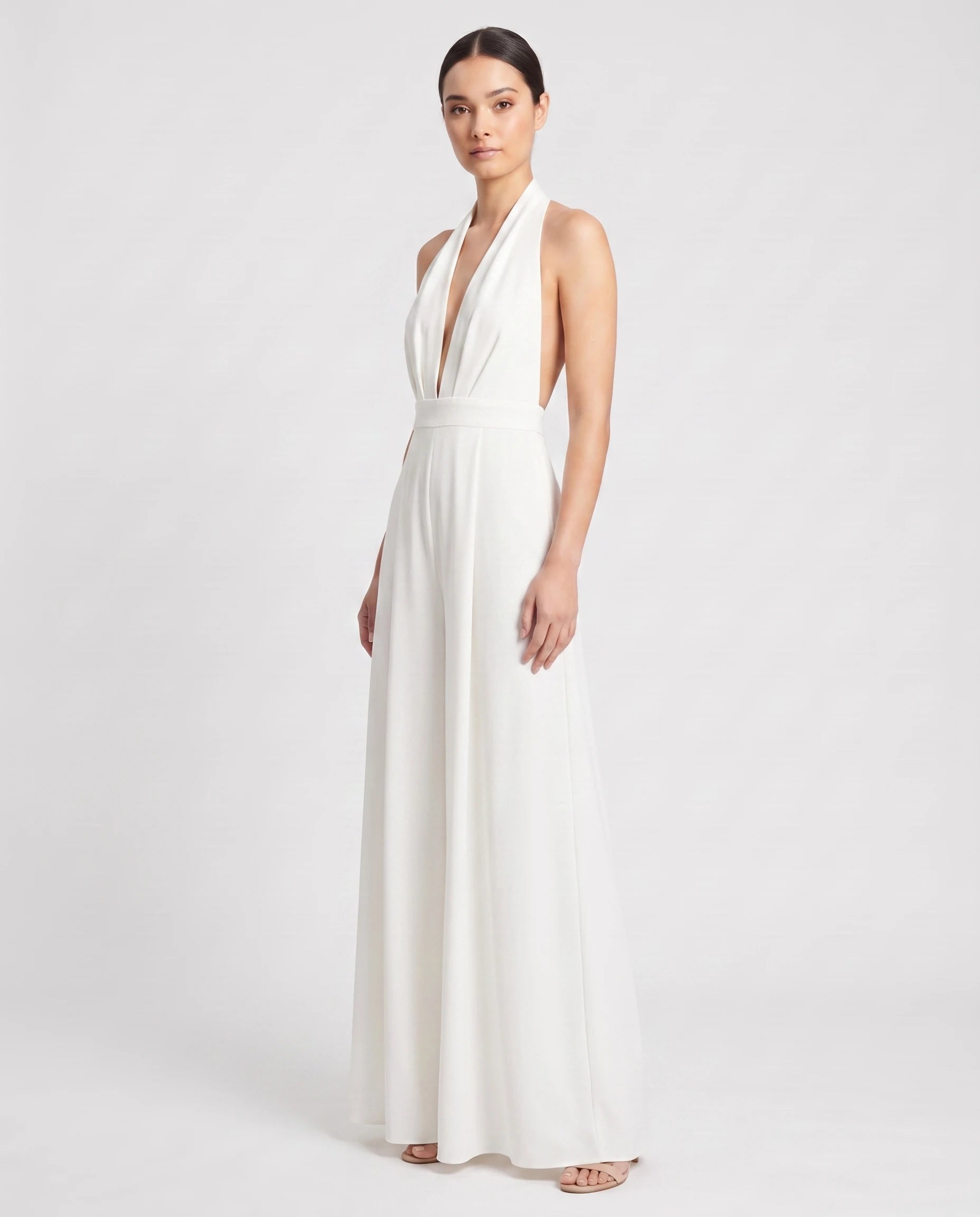 Combinaison habillee dos nu jambe large Blanc, vue trois-quarts studio - Celestine | Zolena