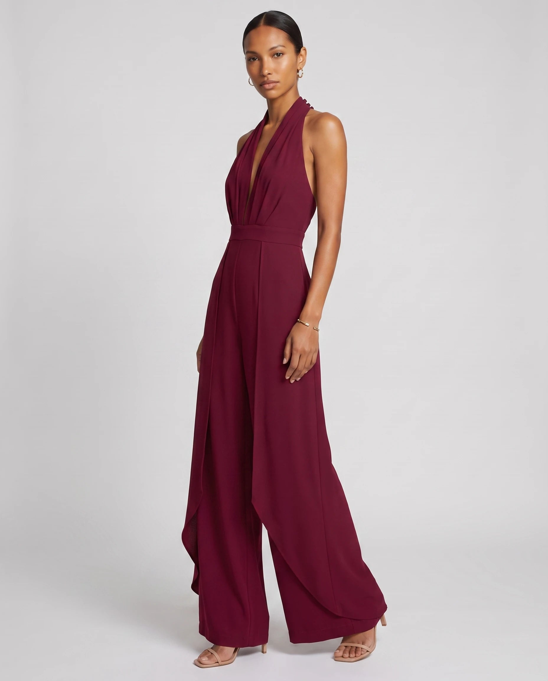 Combinaison habillee dos nu jambe large Bordeaux, vue trois-quarts studio - Celestine | Zolena