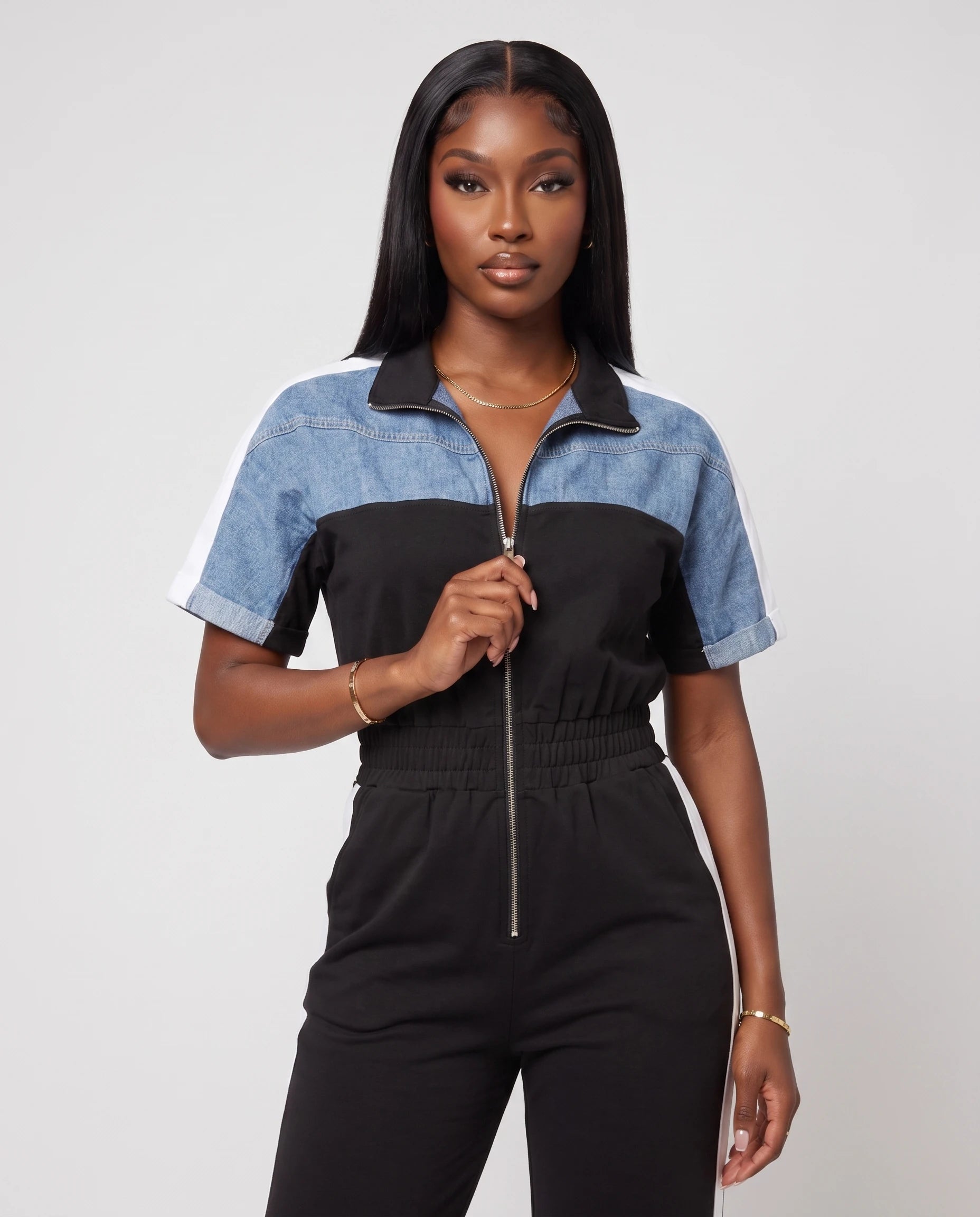 Combinaison pantalon Héloïse, détail de l'empiècement denim et du zip
