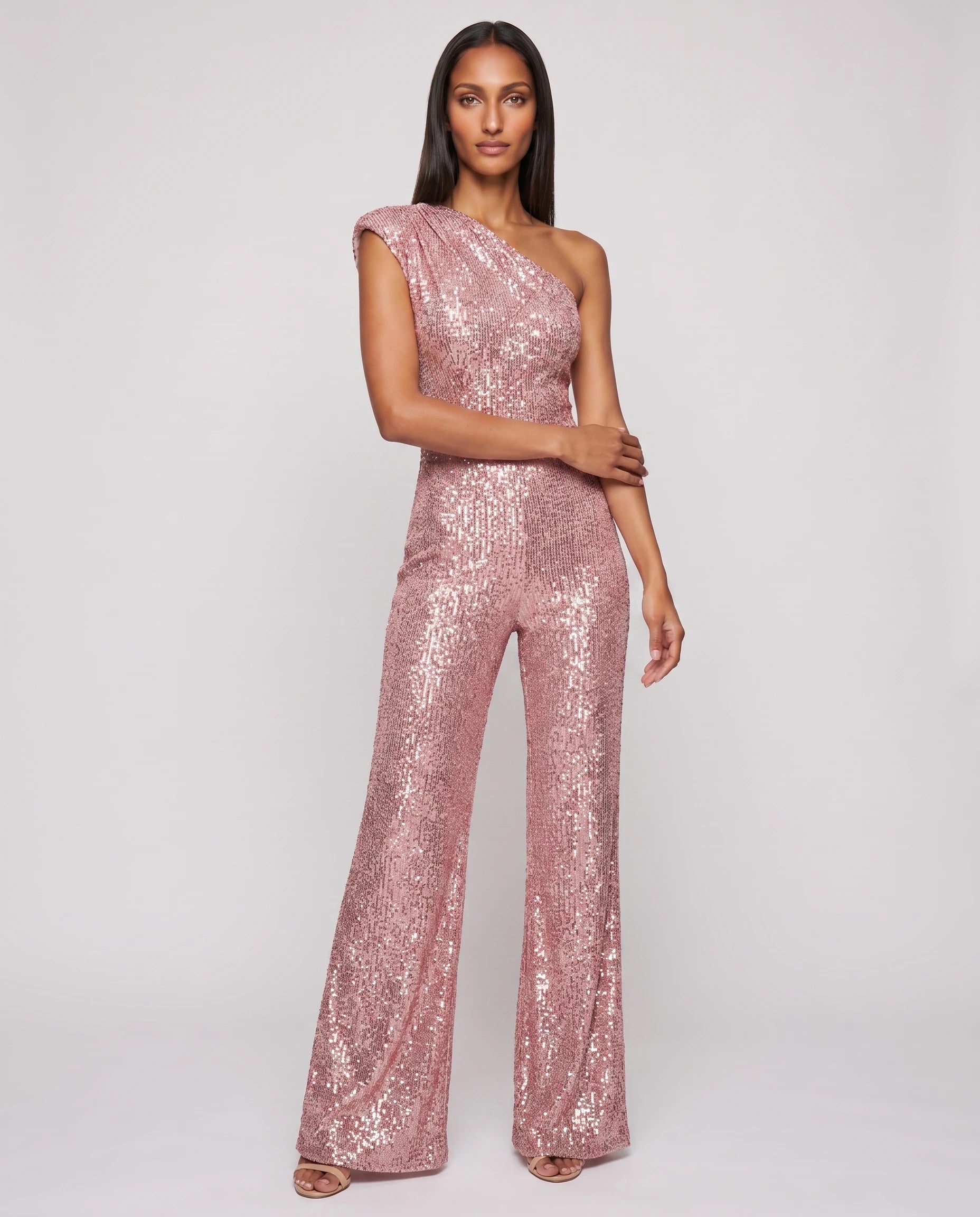 Combinaison à paillettes une épaule Estelle, coloris Rose, vue de face studio