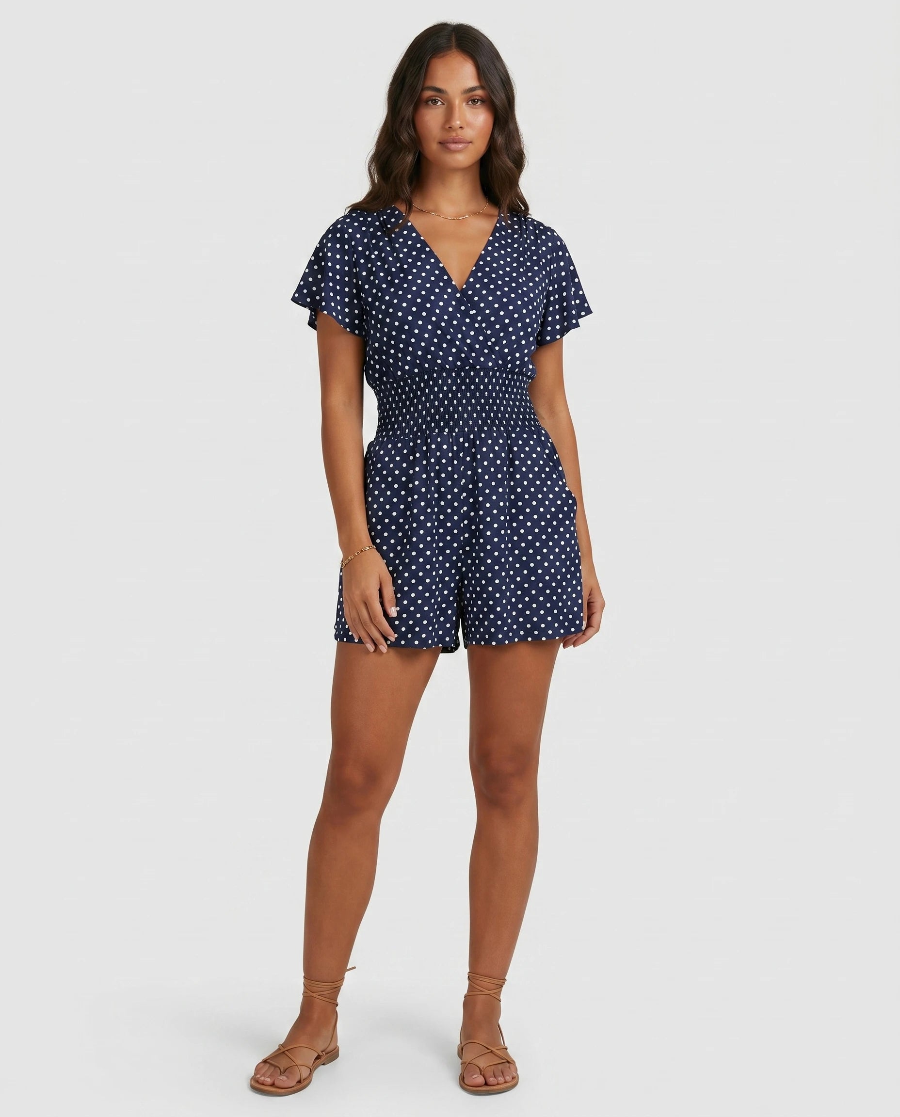 Combishort à pois col V — Zélie Bleu Marine studio face | Zolena