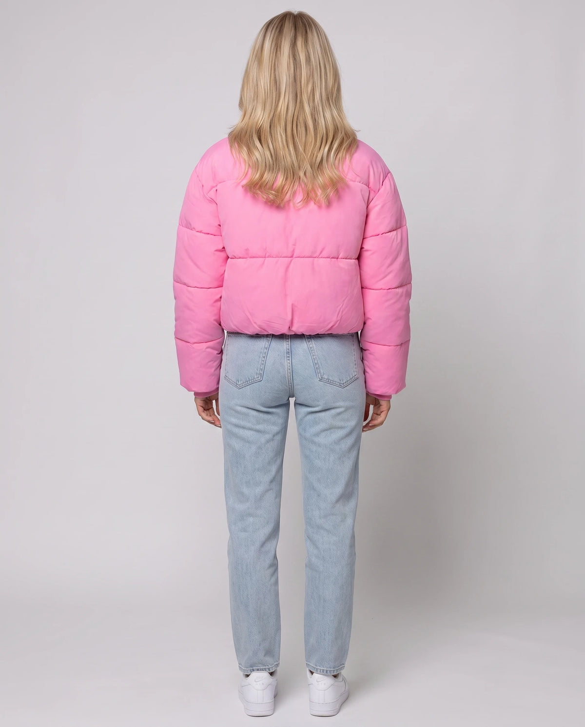 Kurze Steppjacke mit Stehkragen Odeline in Bonbonrosa, Rückansicht
