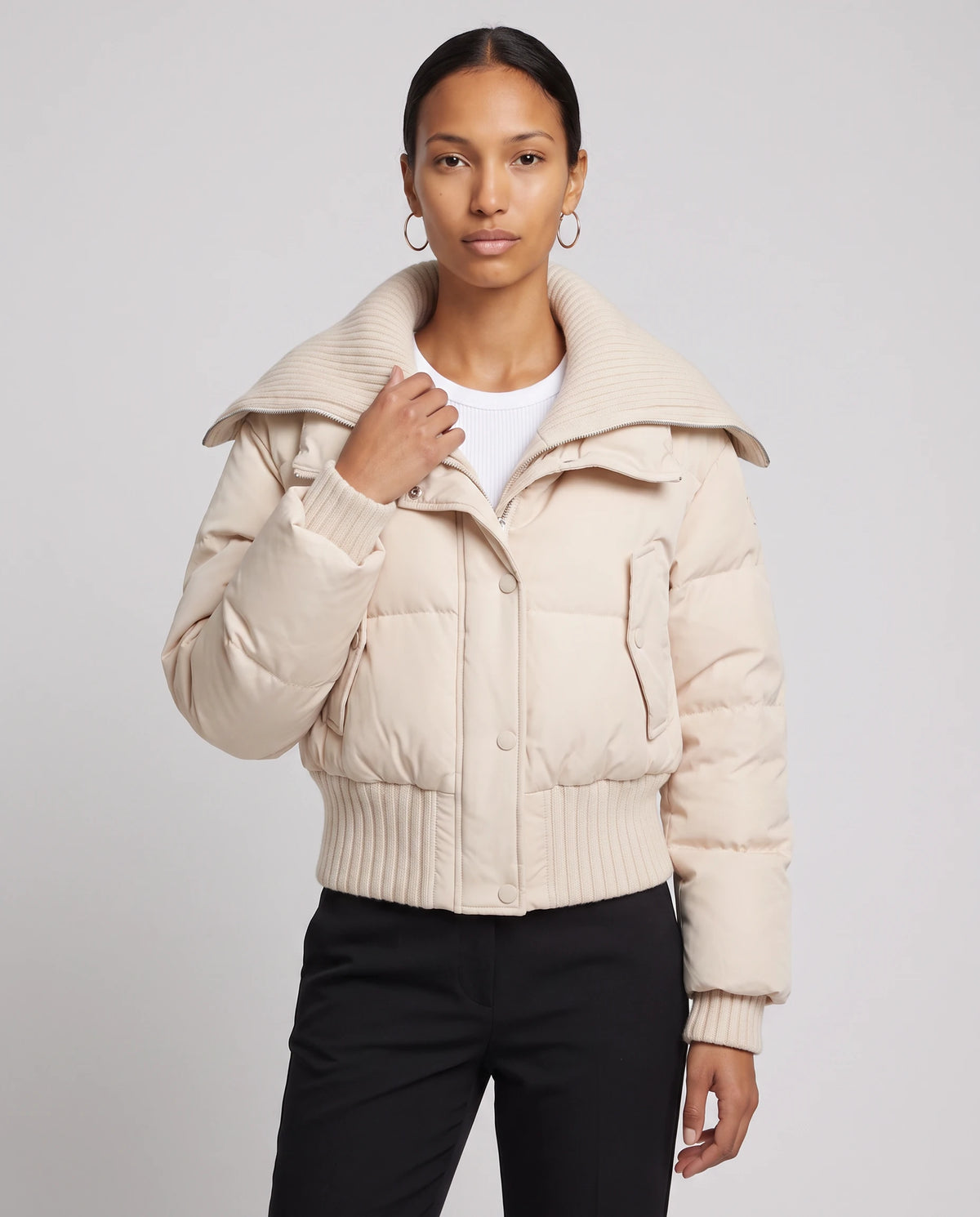Doudoune courte à col tricot Nella en Beige, plan rapproché de face