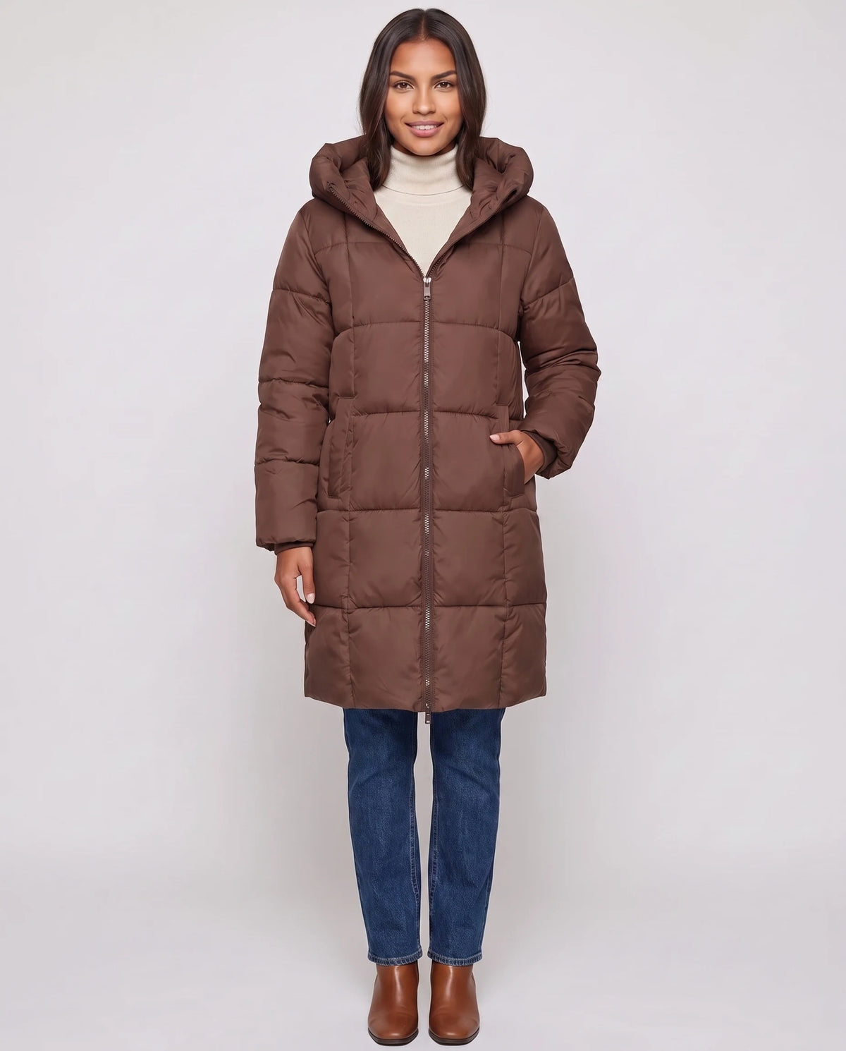 Lange Steppjacke mit Kapuze und Karosteppung Mahault in Schokolade, Nahaufnahme von vorn, Kapuze unten