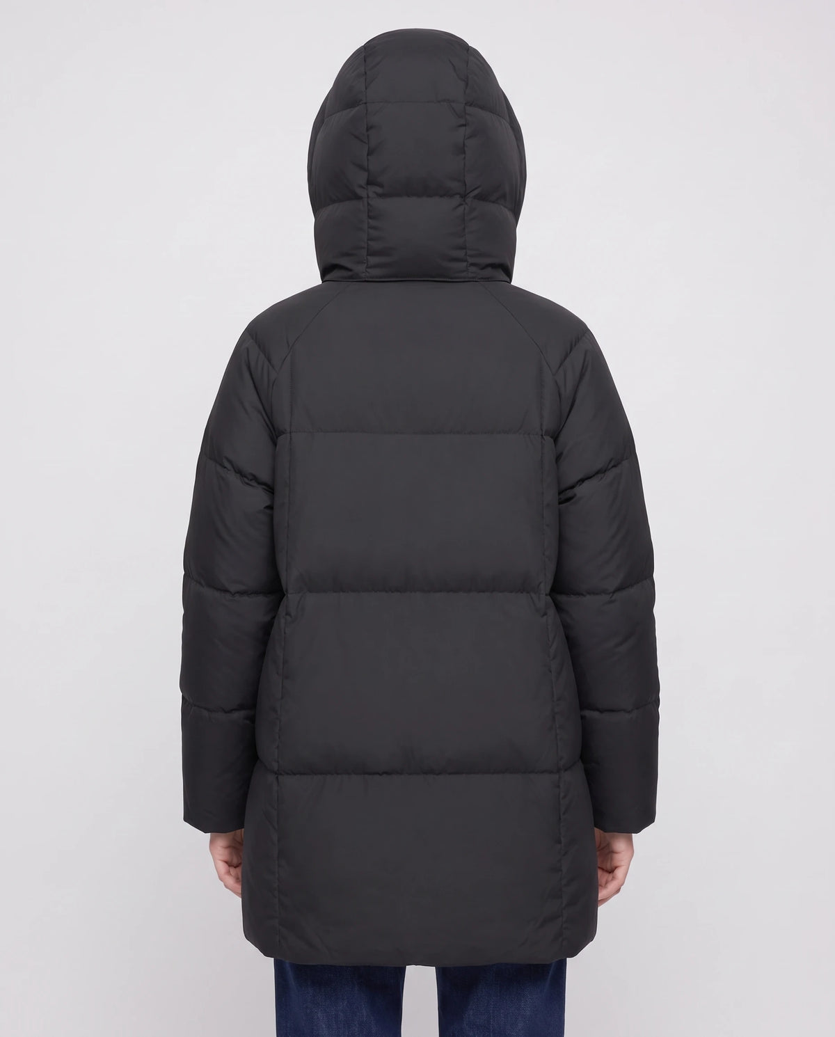 Doudoune mi-longue noire Marianne, capuche relevée, vue de dos