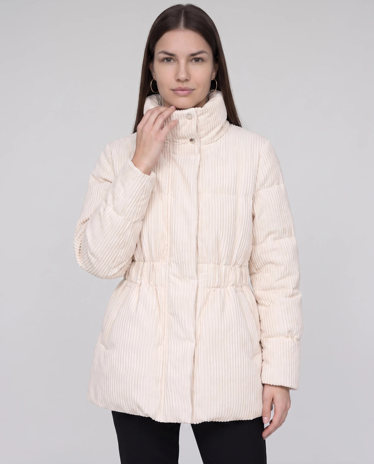 Doudoune mi-longue plissée Ilaria en Beige, plan rapproché de face