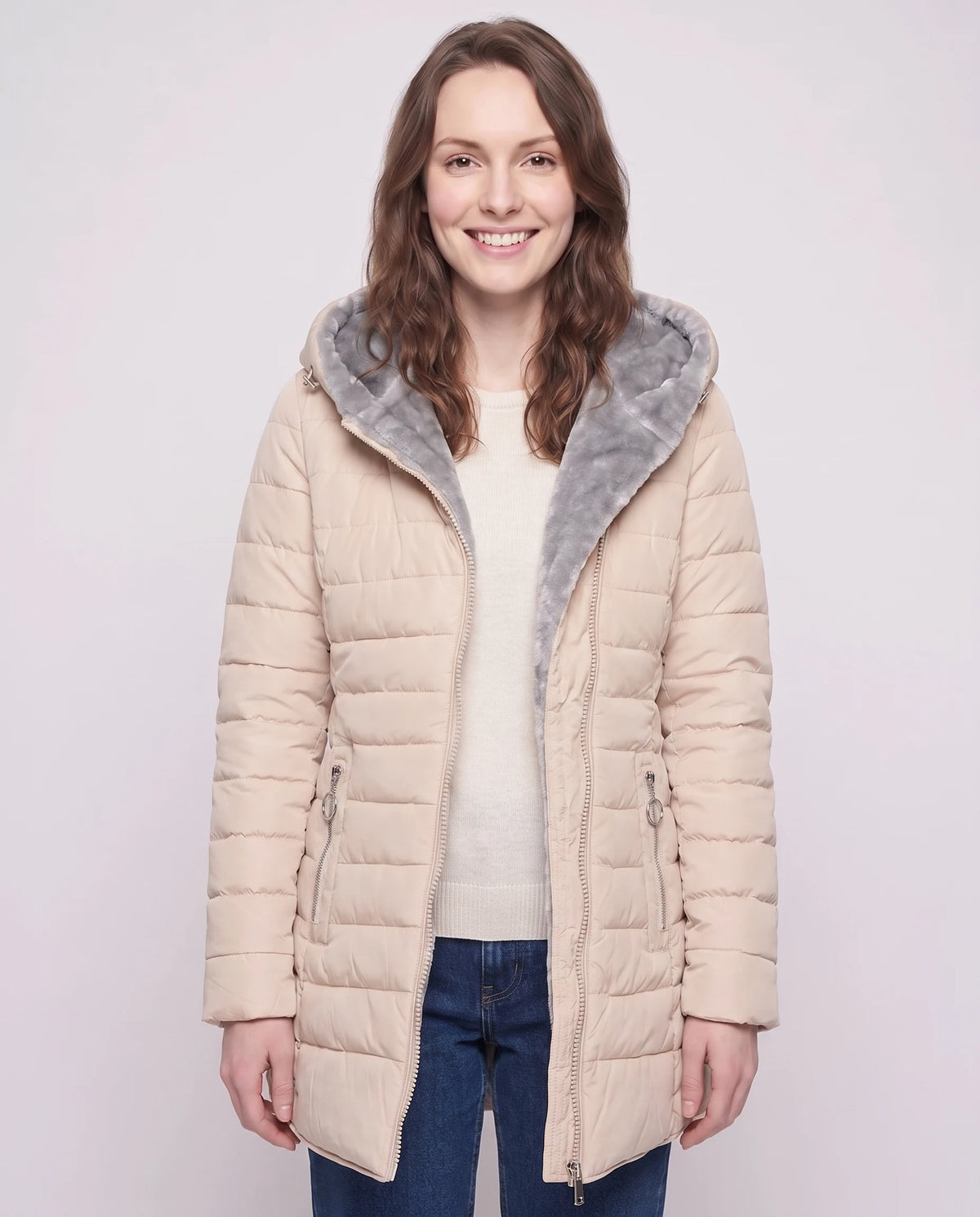 Doudoune mi-longue doublée polaire Aubine en Beige, plan rapproché de face