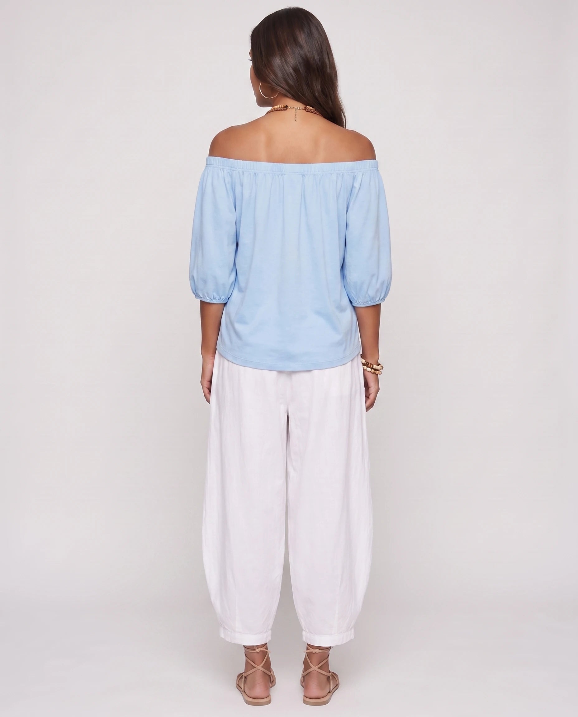 Ensemble epaules denudees et pantalon sarouel Bleu Ciel vue de dos studio - Lorene | Zolena