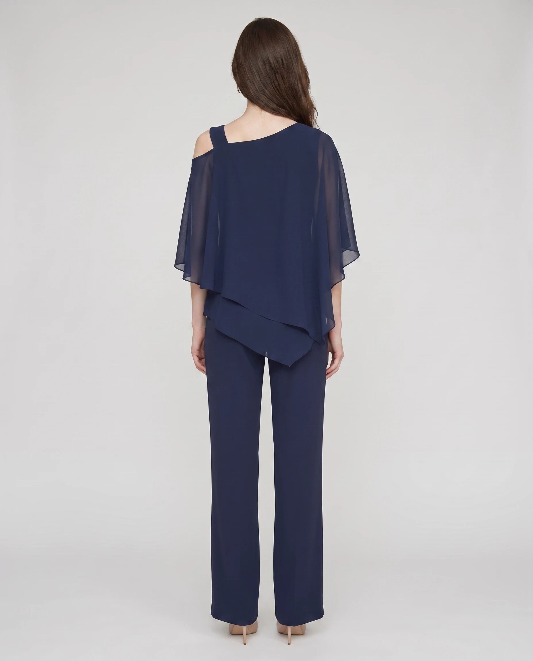 Ensemble top chiffon asymétrique et pantalon Solange — Bleu Marine — vue dos studio
