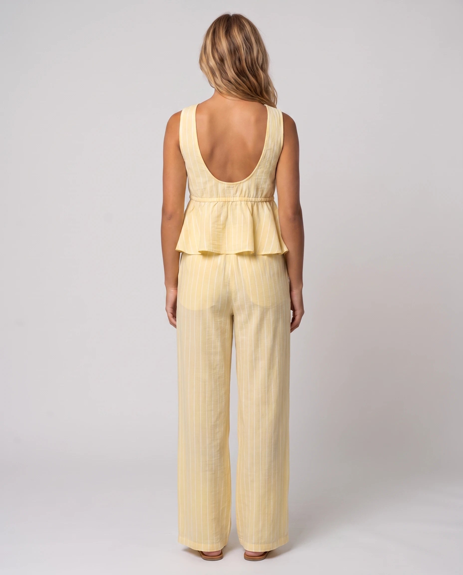 Ensemble gilet col V et pantalon large Mahaut Jaune Pâle, vue de dos