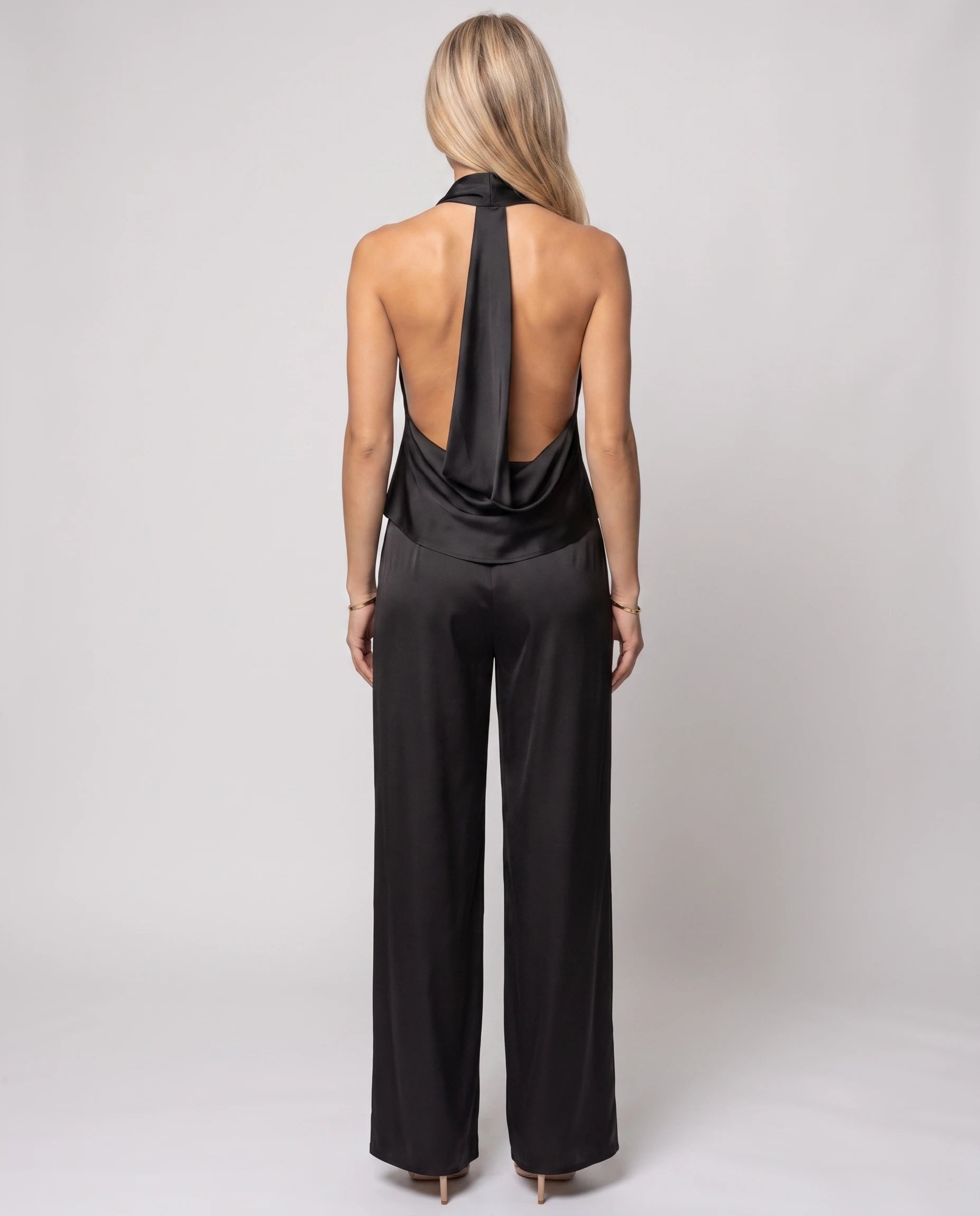 Ensemble top satin dos nu et pantalon large Vinciane — Noir — vue dos nu drapé