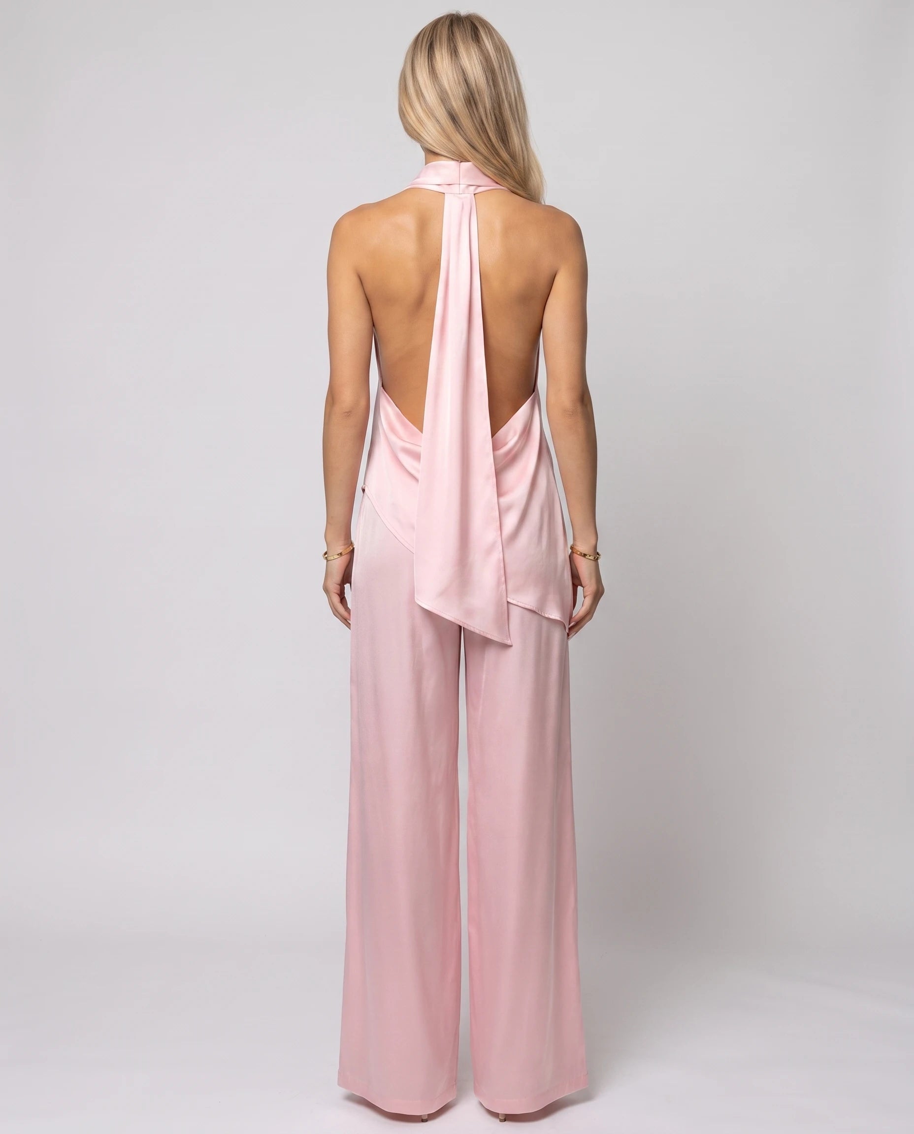 Ensemble top satin dos nu et pantalon large Vinciane — Rose — vue dos nu drapé