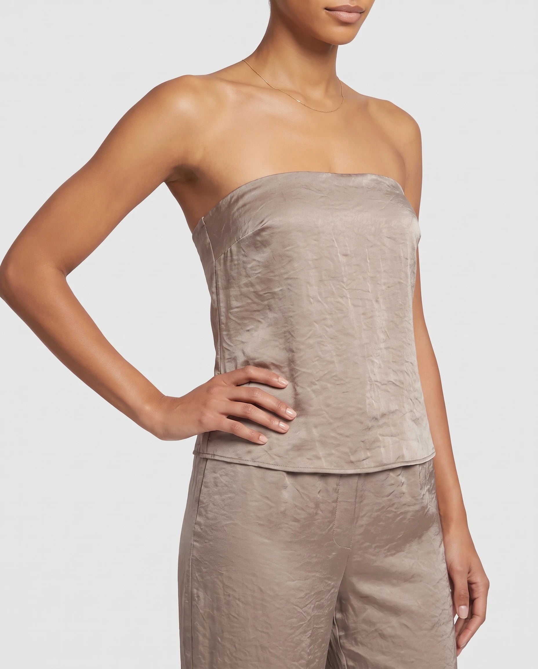 Ensemble satin bustier et pantalon large — Taupe — détail bustier