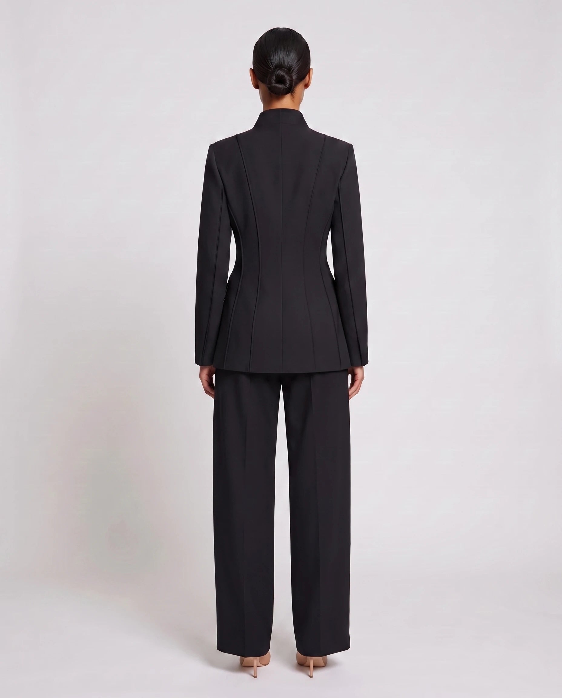 Ensemble tailleur cintre Gwendoline noir, vue de dos