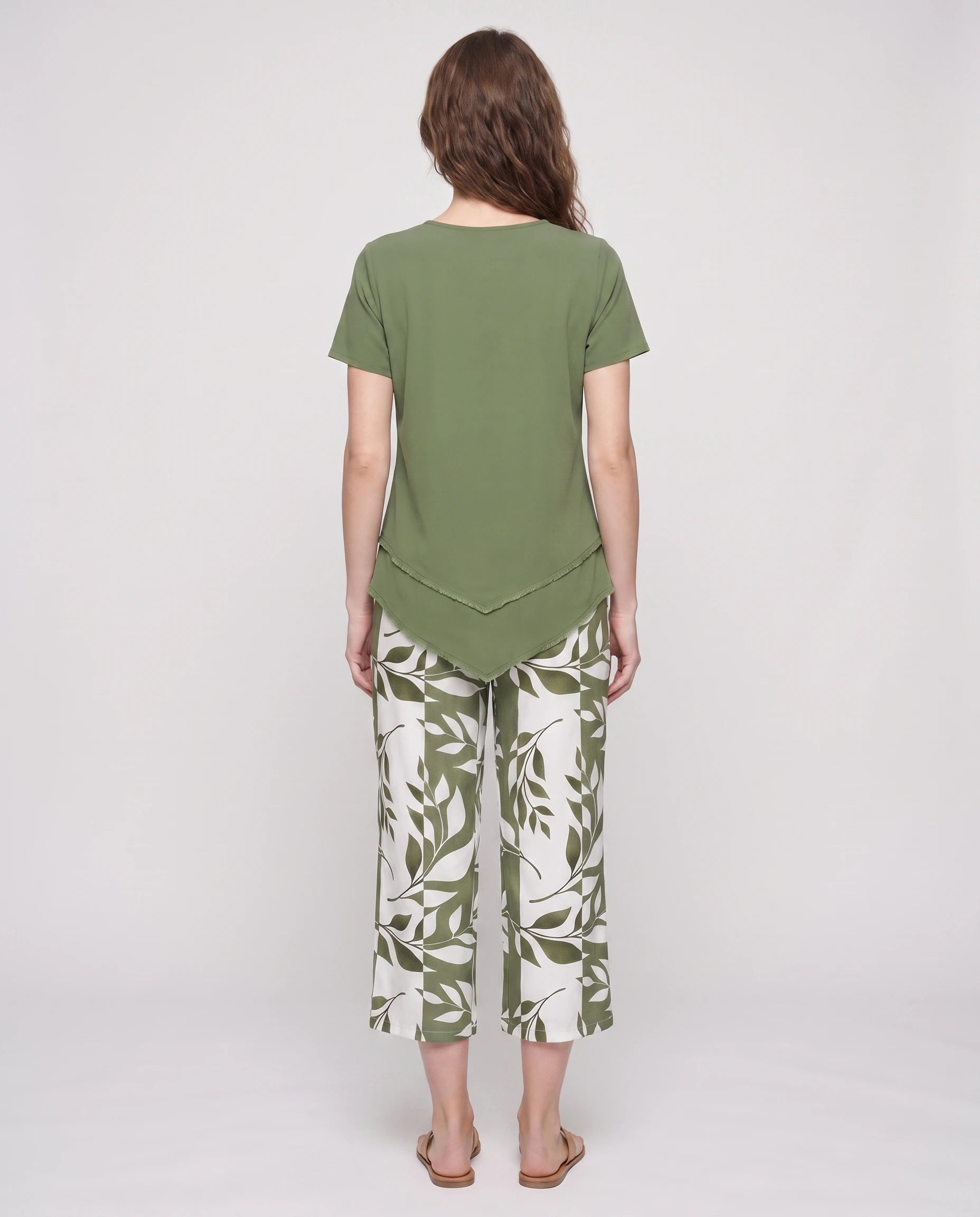 Ensemble tunique superposée et pantalon imprimé Quitterie — Vert — vue dos studio