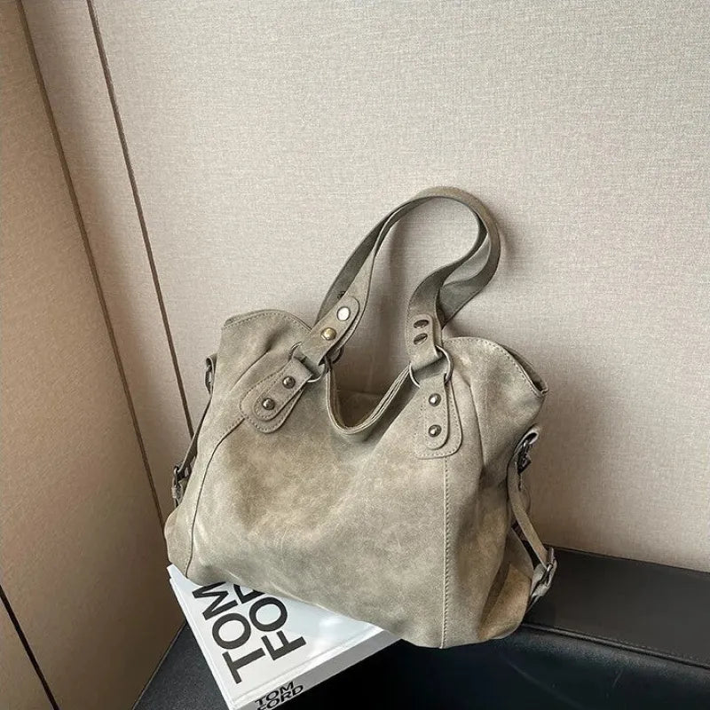 Grand sac à main bandoulière de cours rétro souple Iris